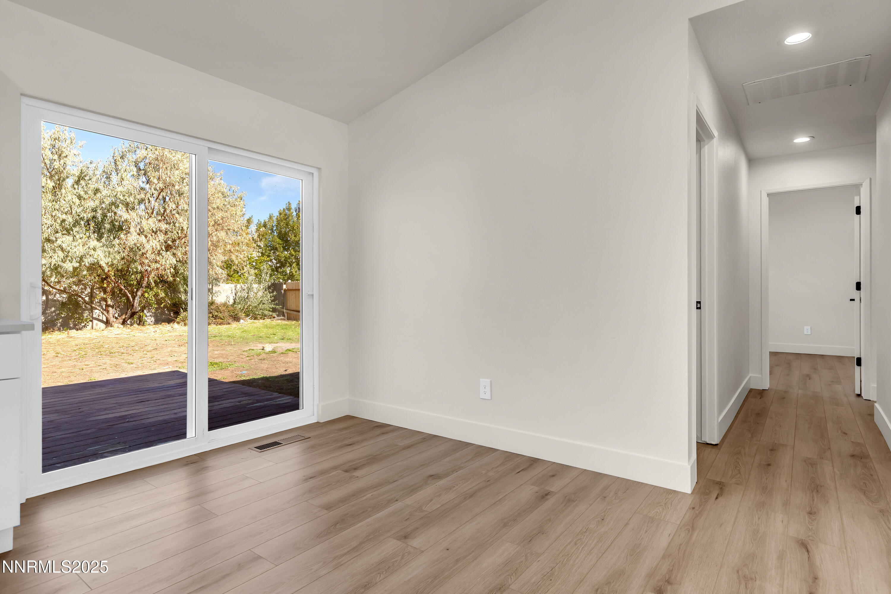 ShiftingSands8275-015