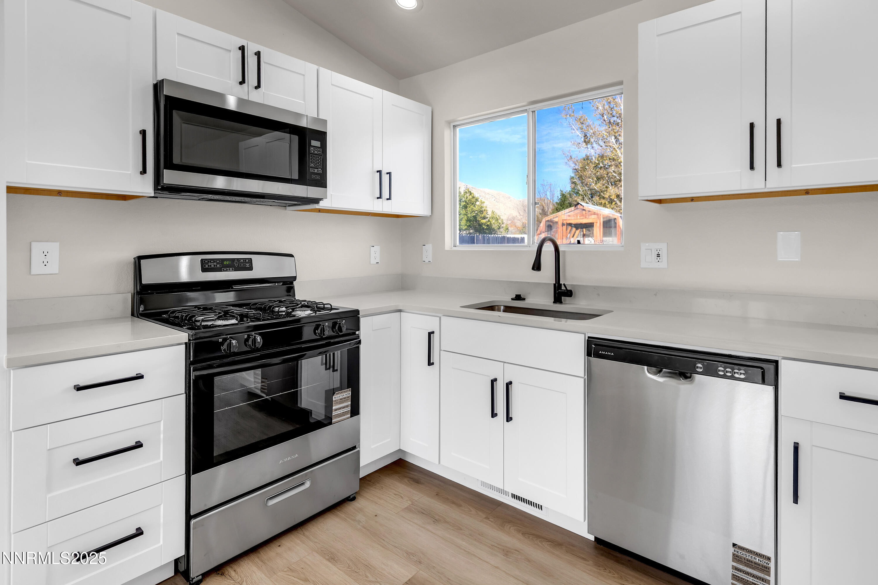 ShiftingSands8275-011