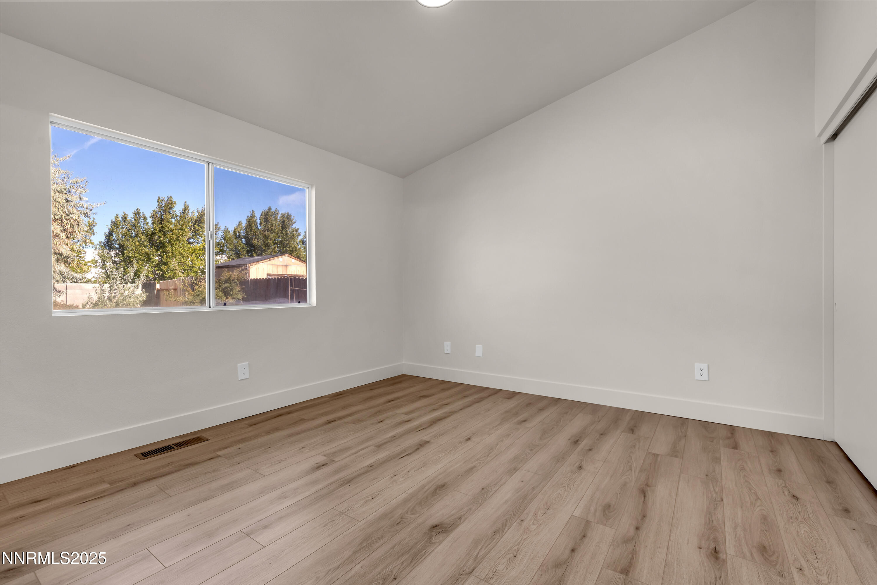 ShiftingSands8275-016