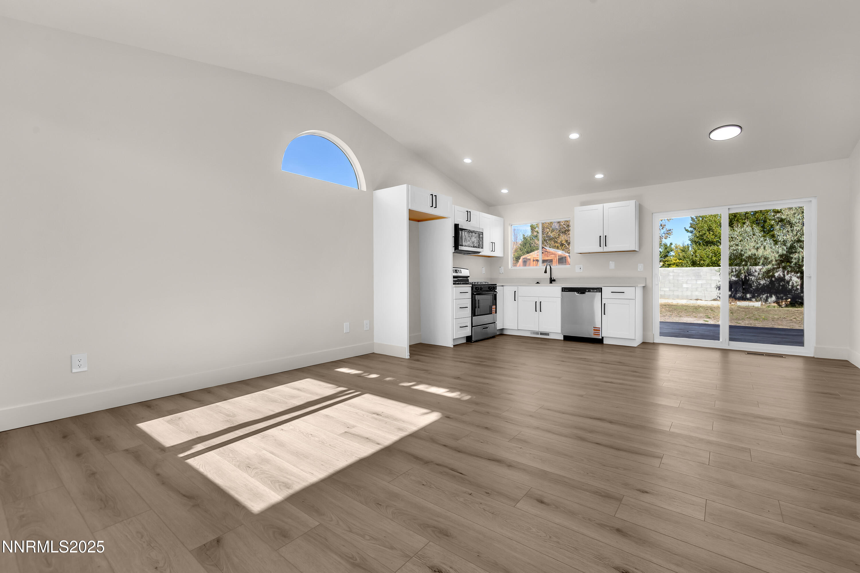 ShiftingSands8275-004