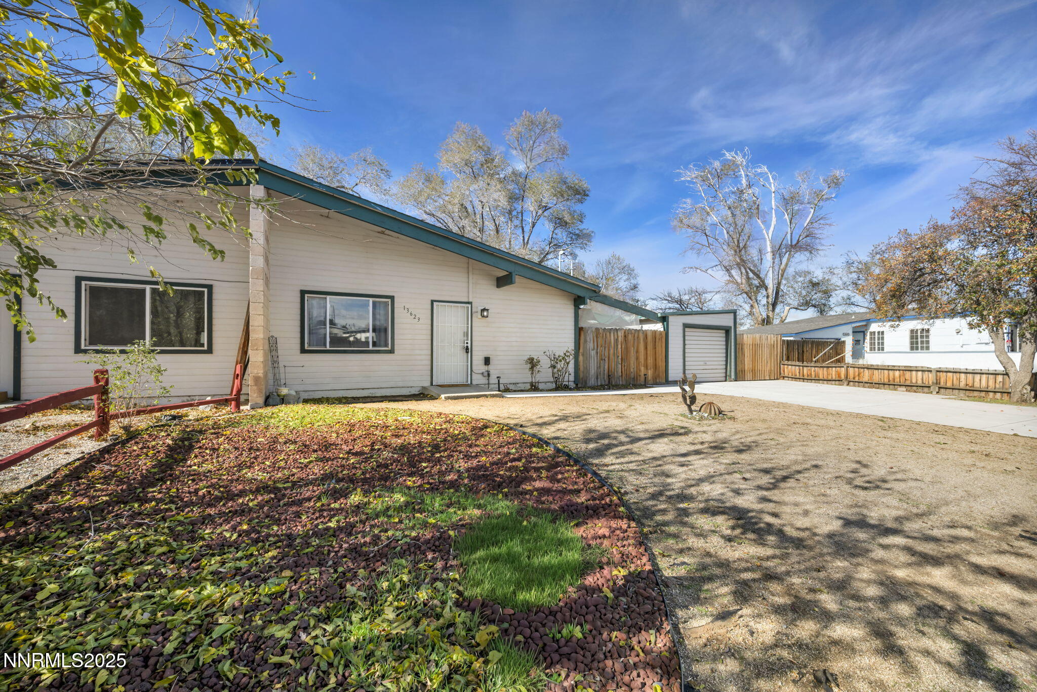 4-web-or-mls-13623-mt-baldy-st