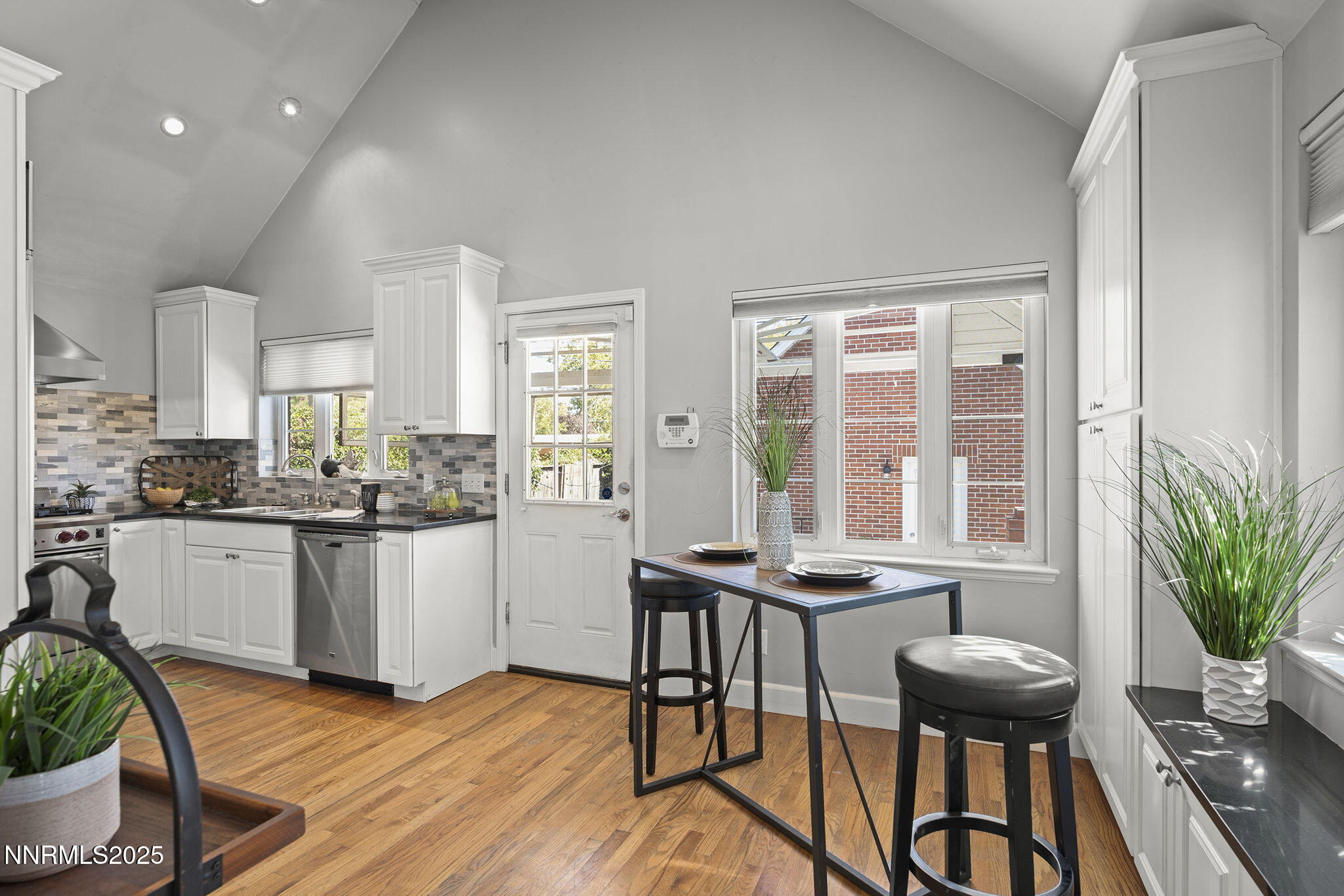 8-web-or-mls-_DSC9313