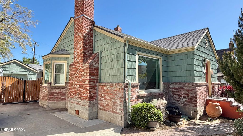 Photo of 525 E Taylor Street, Reno, NV 89502 (MLS # 260005010)