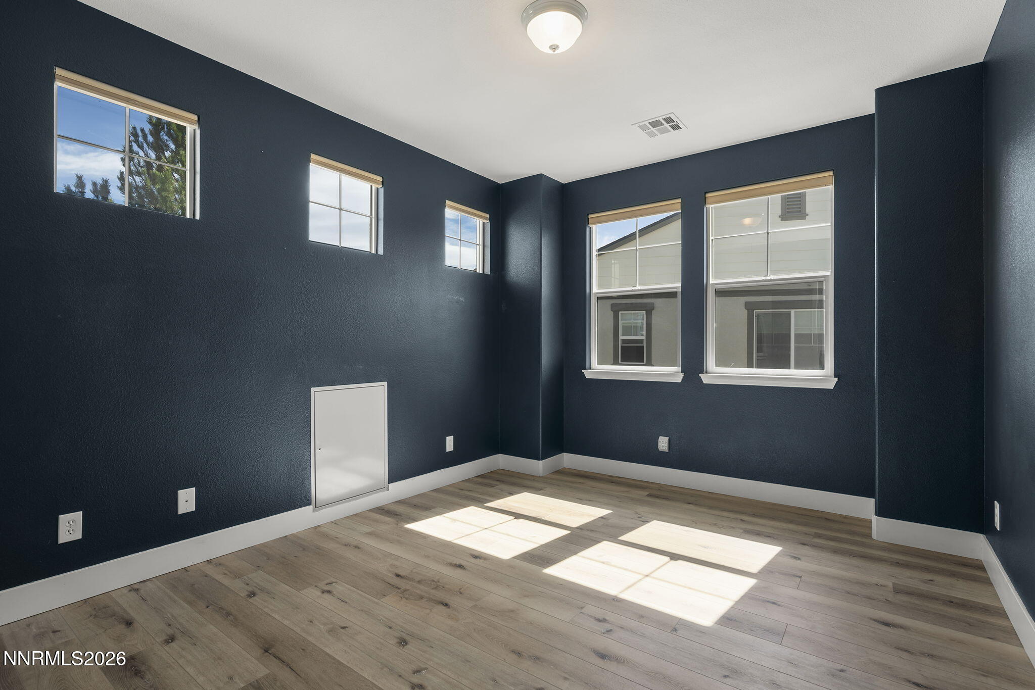 25-web-or-mls-_DSC5949