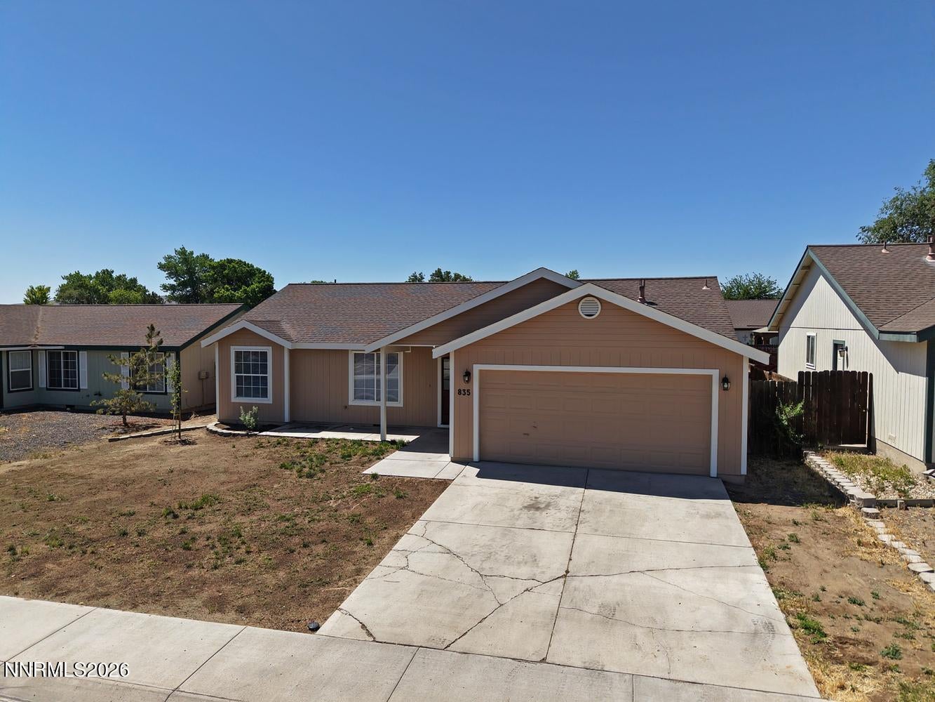 835 Columbine Drive