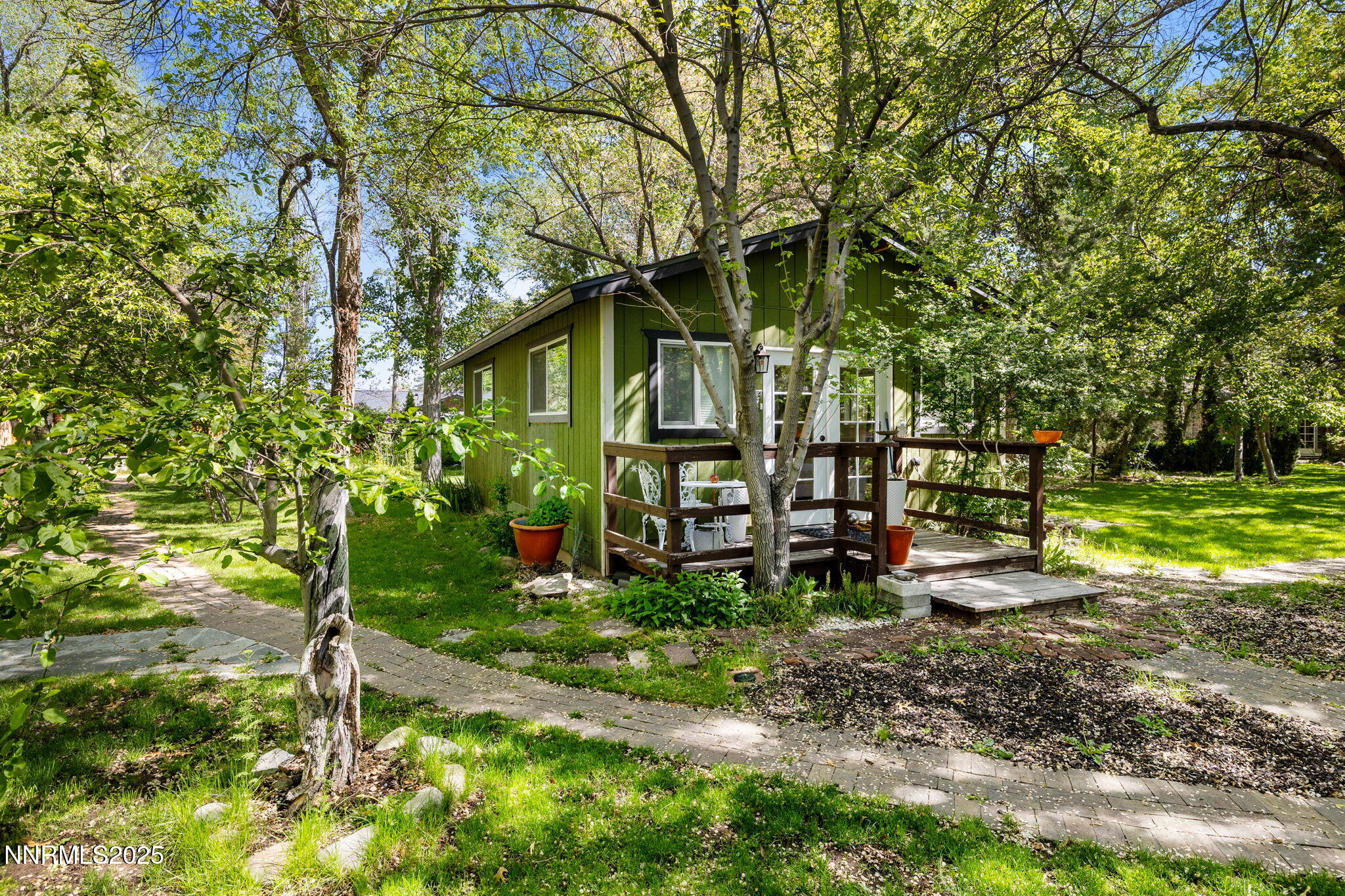 24-web-or-mls-1555 Marsh-3