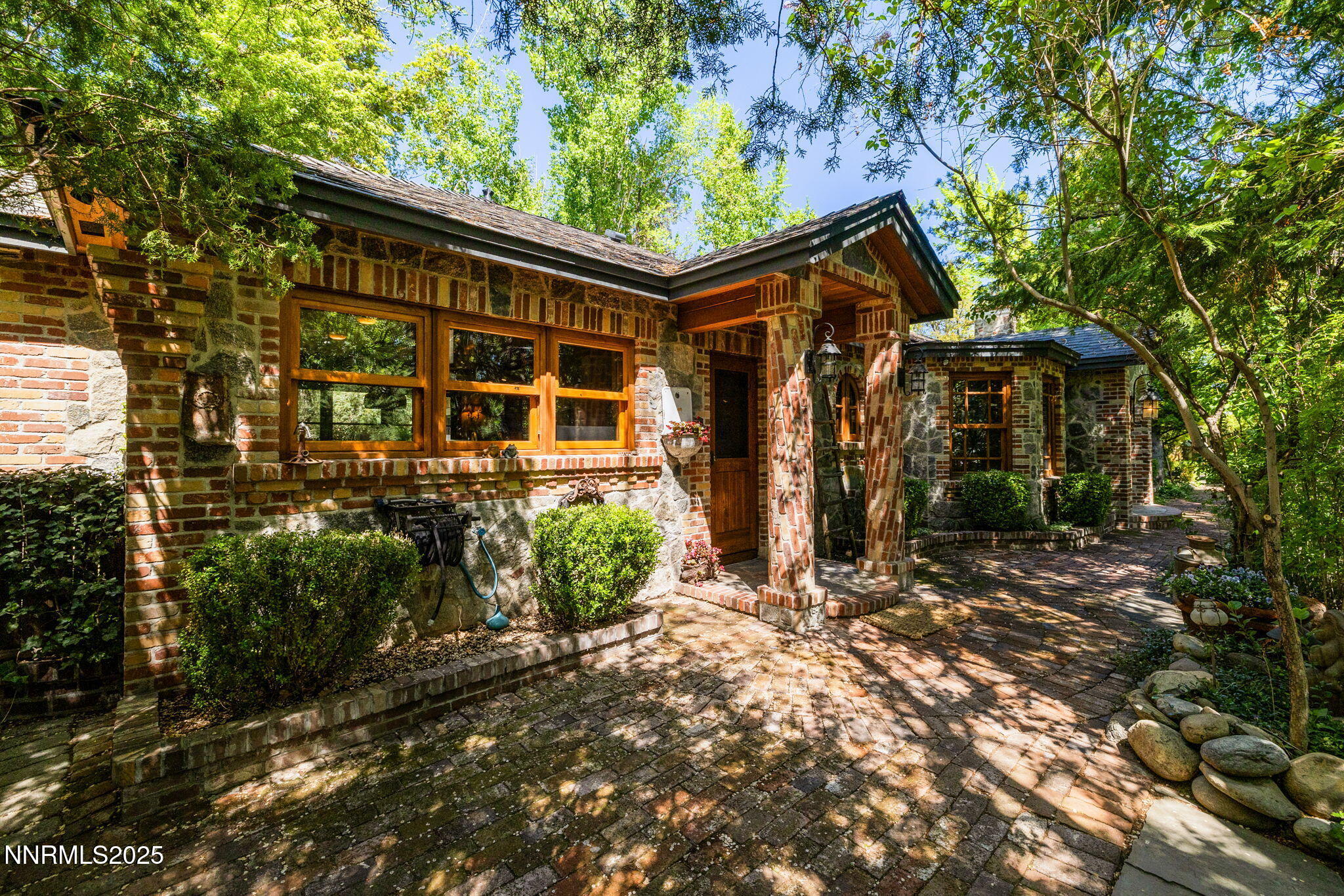 71-web-or-mls-1555 Marsh-48