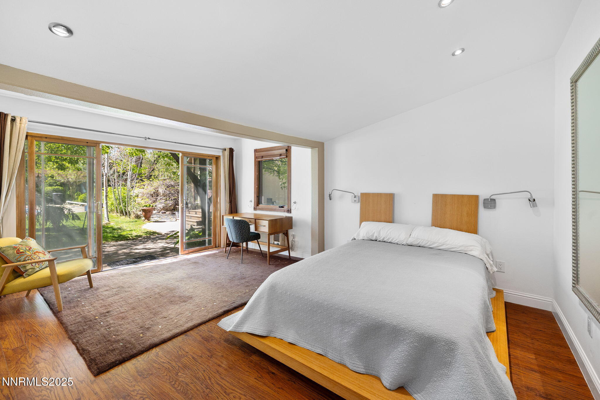 41-web-or-mls-1555 Marsh-20