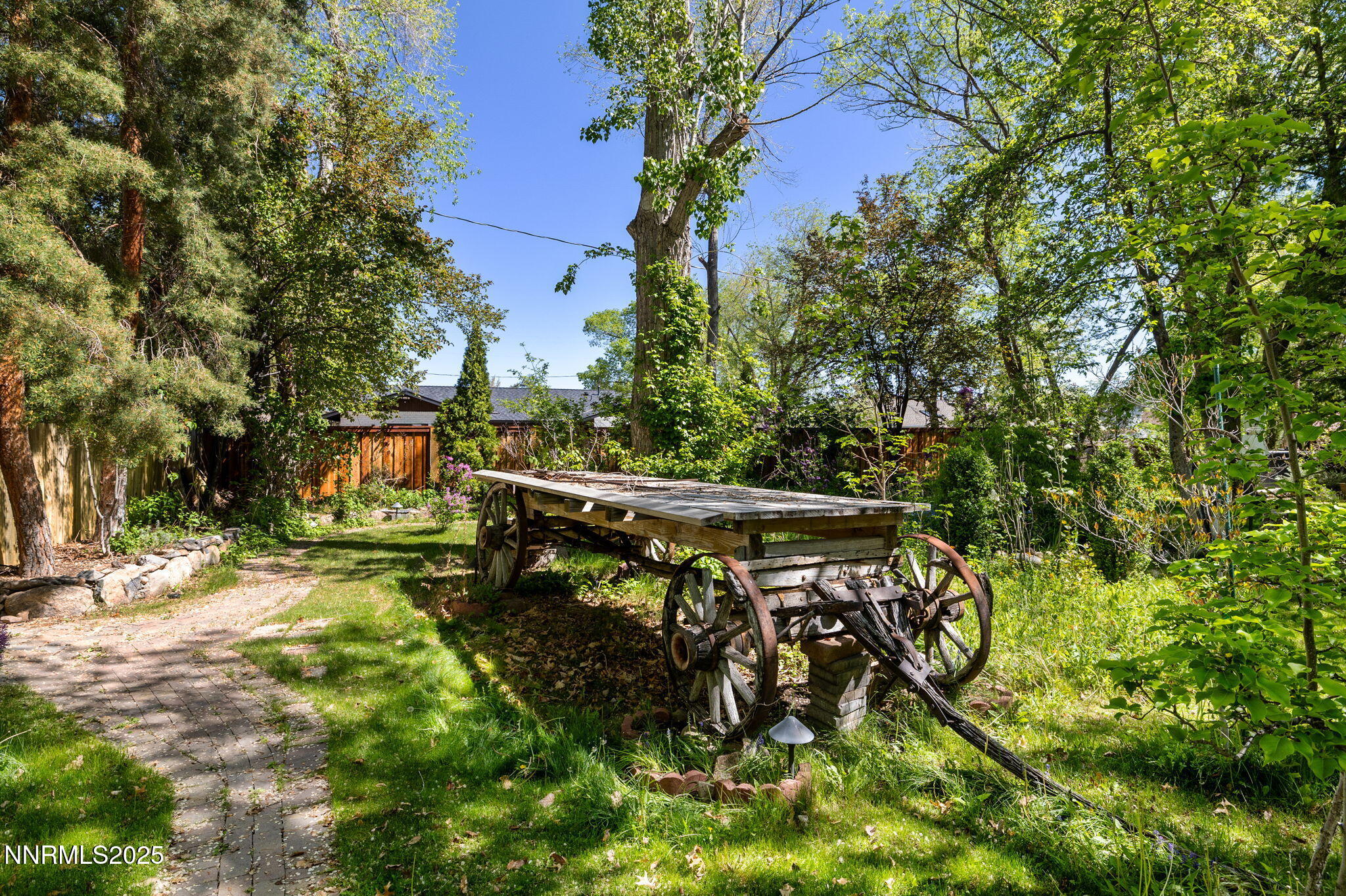 38-web-or-mls-1555 Marsh-16