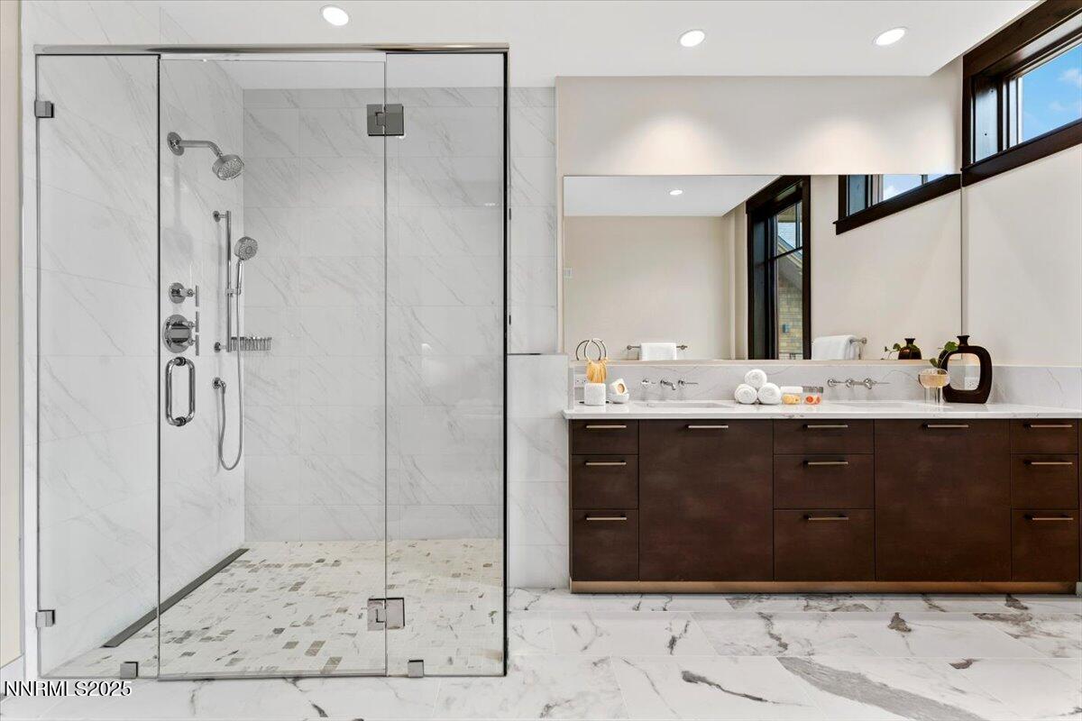 35-36 Beach Club Drive Unit 606 Statelin