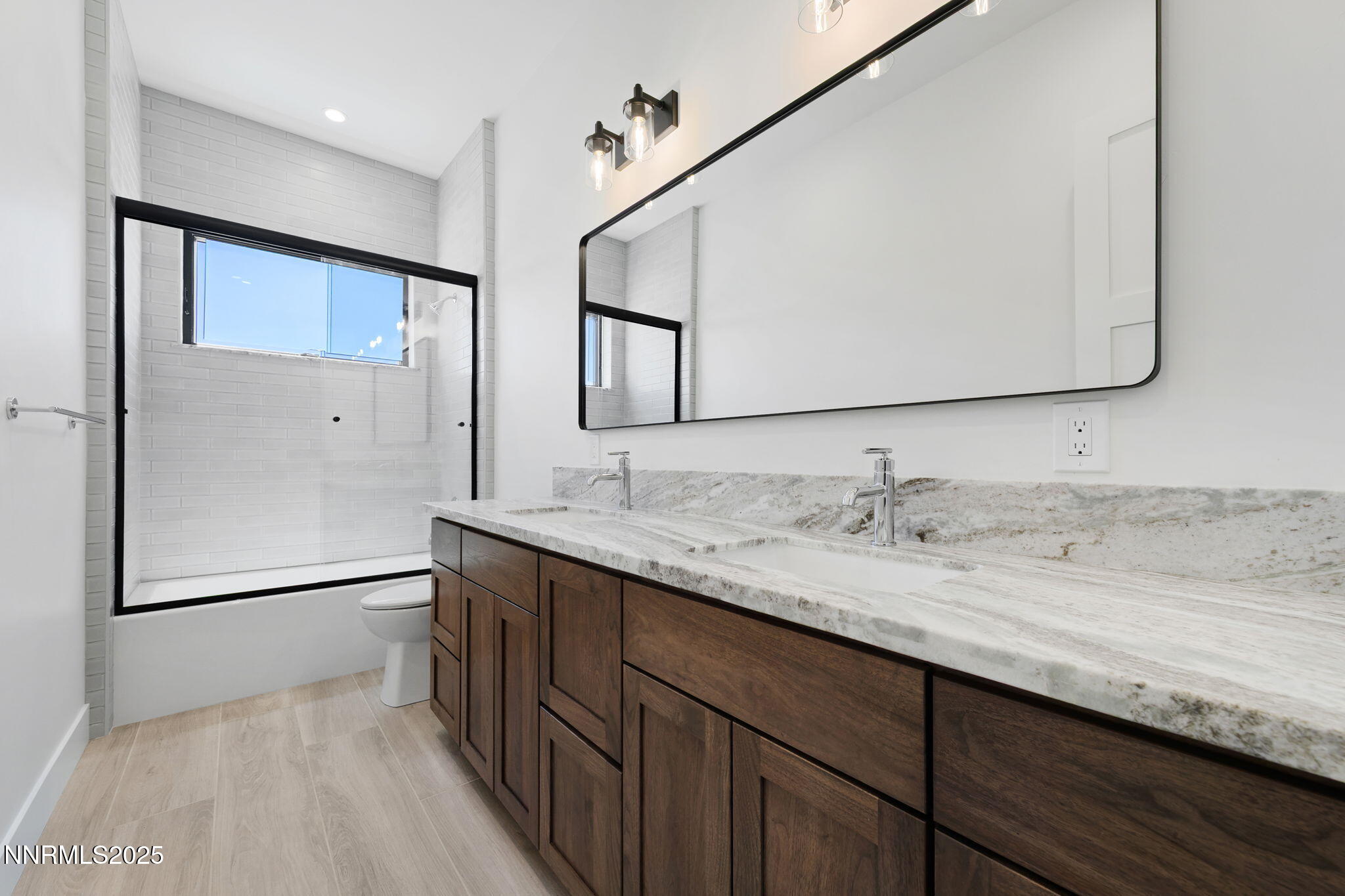 107-web-or-mls-2411 Blaze Ct-108