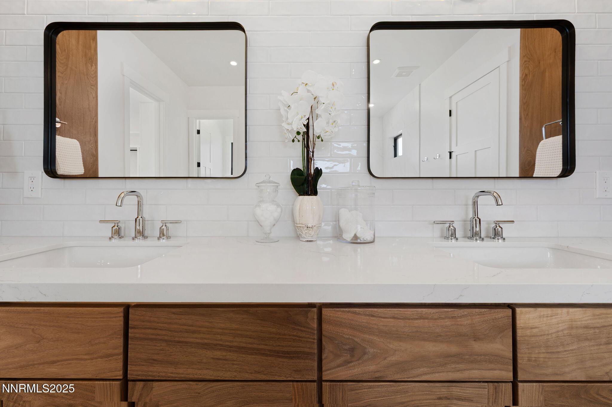 40-web-or-mls-2411 Blaze Ct-40