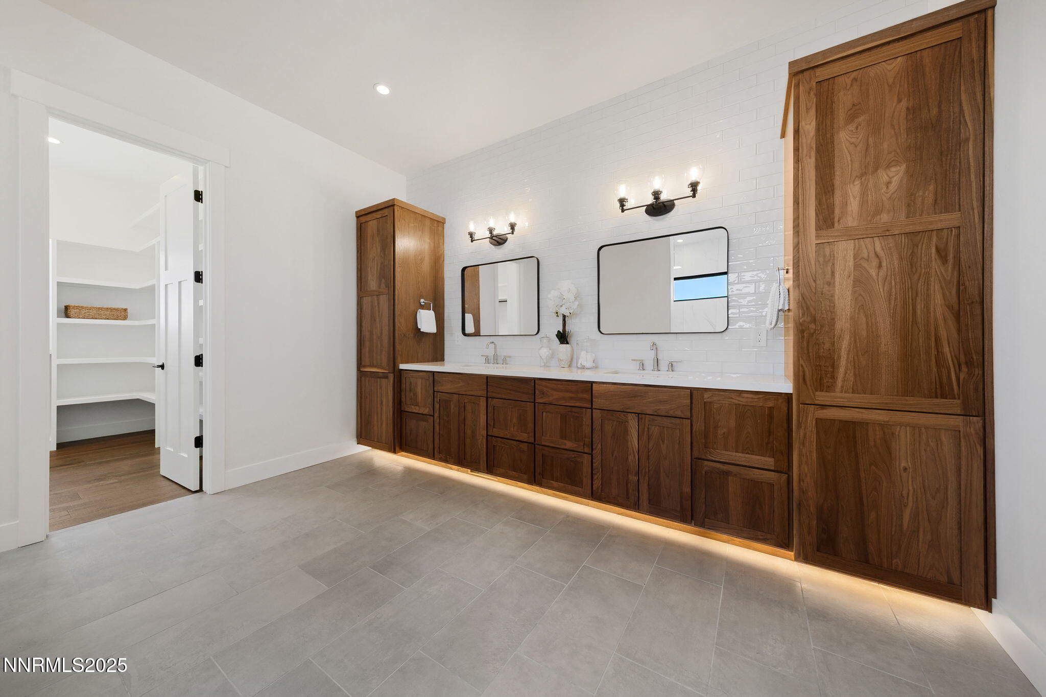 38-web-or-mls-2411 Blaze Ct-38