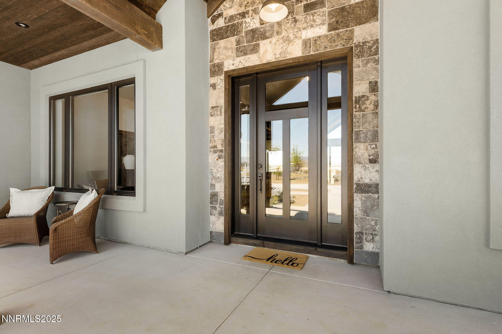 22-web-or-mls-2411 Blaze Ct-23