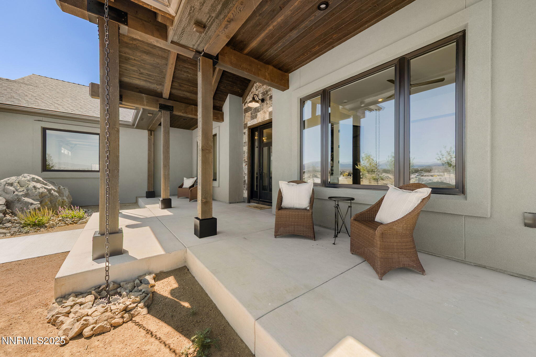 21-web-or-mls-2411 Blaze Ct-22