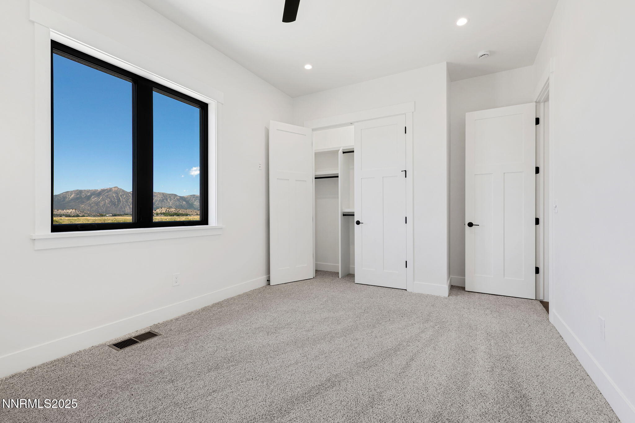 106-web-or-mls-2411 Blaze Ct-107