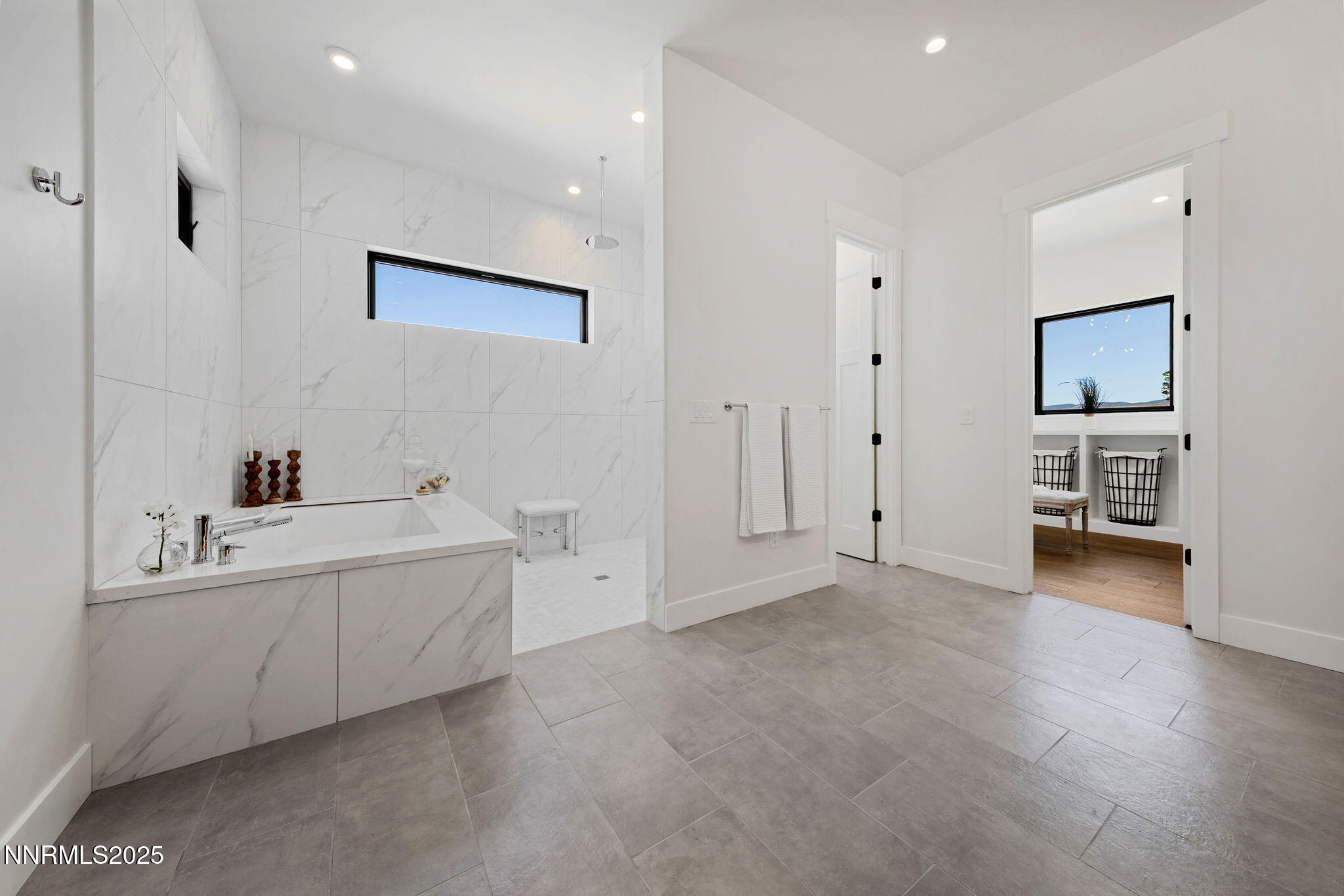 49-web-or-mls-2411 Blaze Ct-50