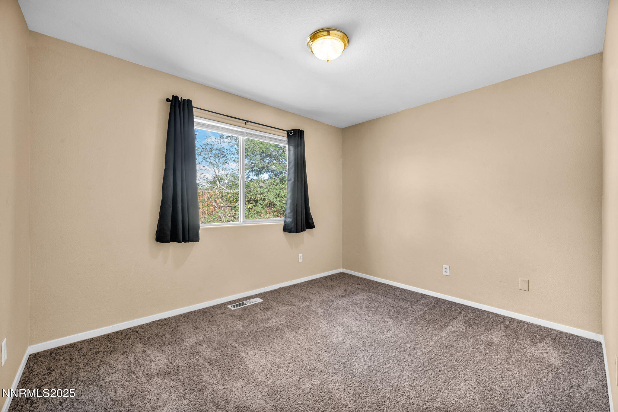 43-web-or-mls-103-michaelsen-dr