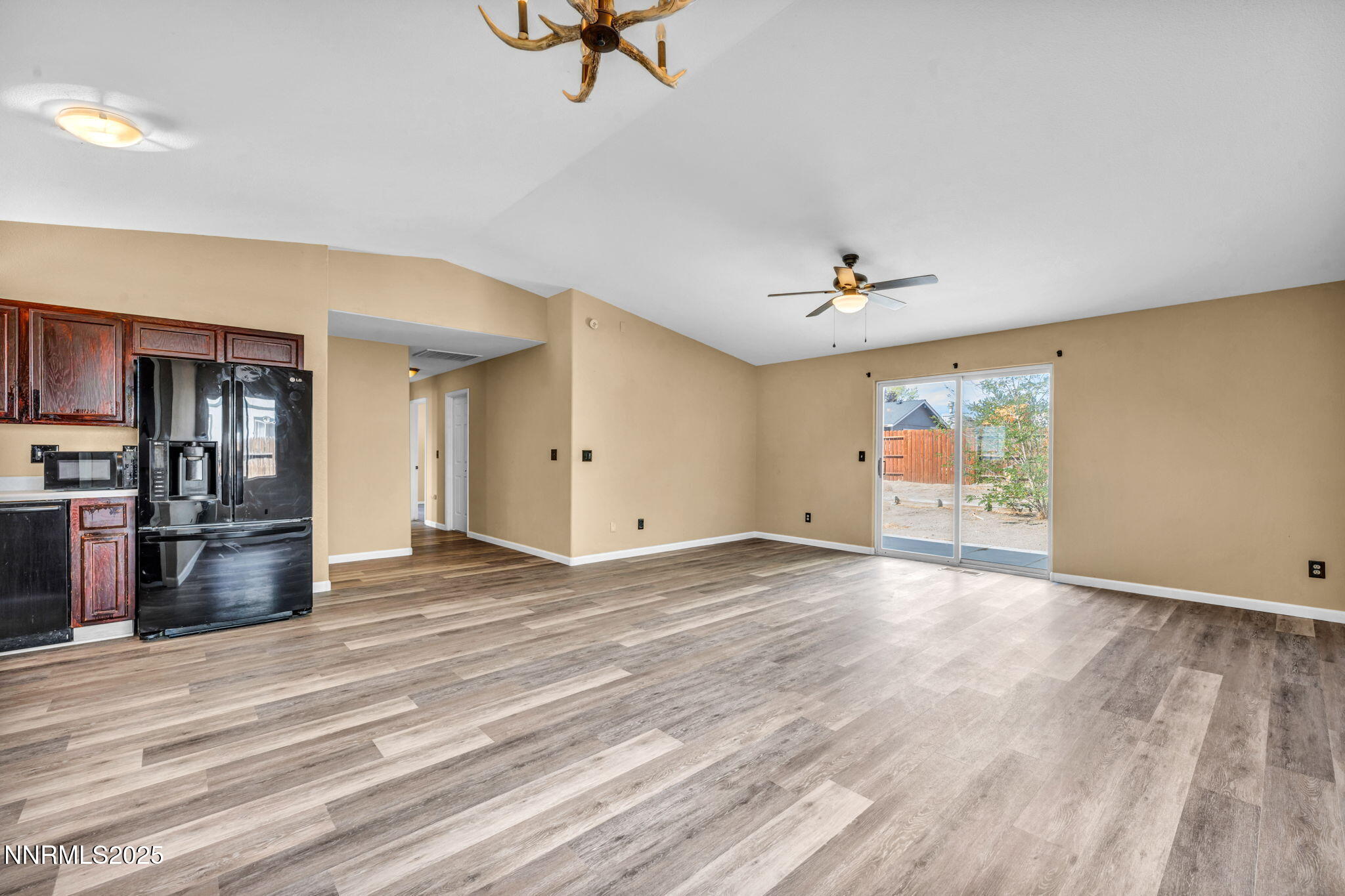 30-web-or-mls-103-michaelsen-dr