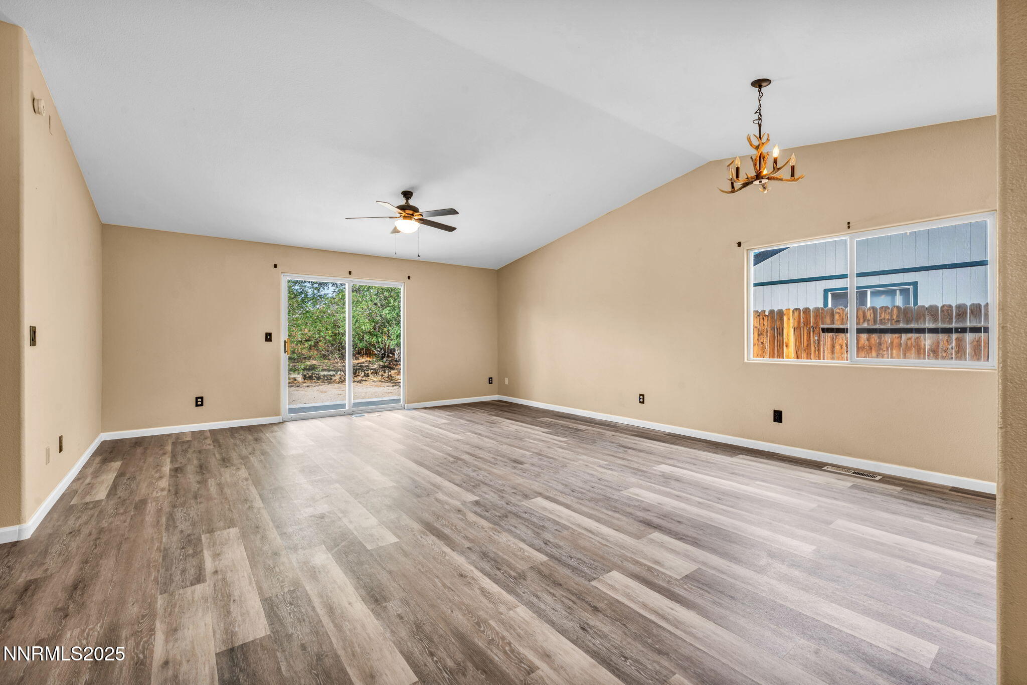 39-web-or-mls-103-michaelsen-dr