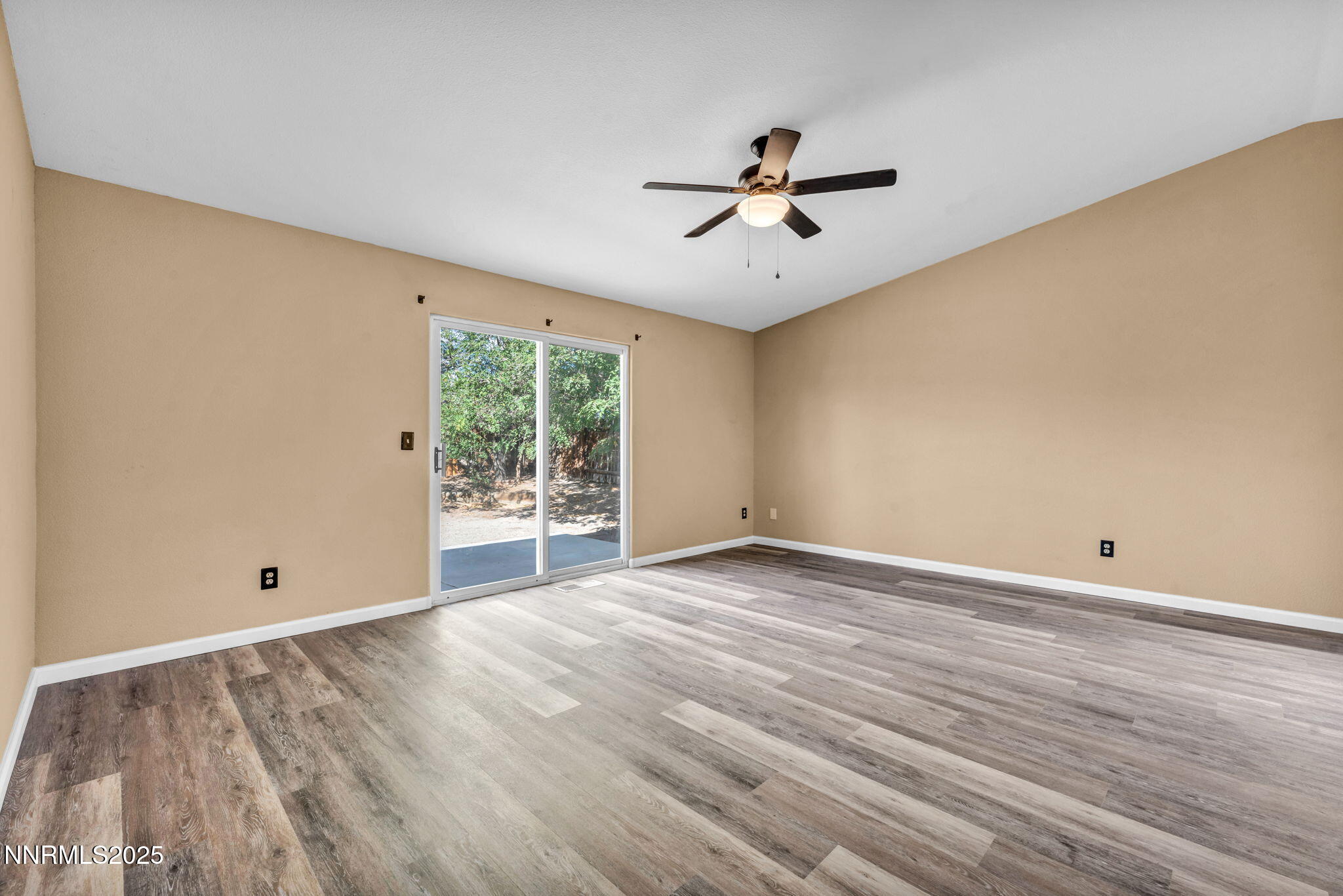 64-web-or-mls-103-michaelsen-dr