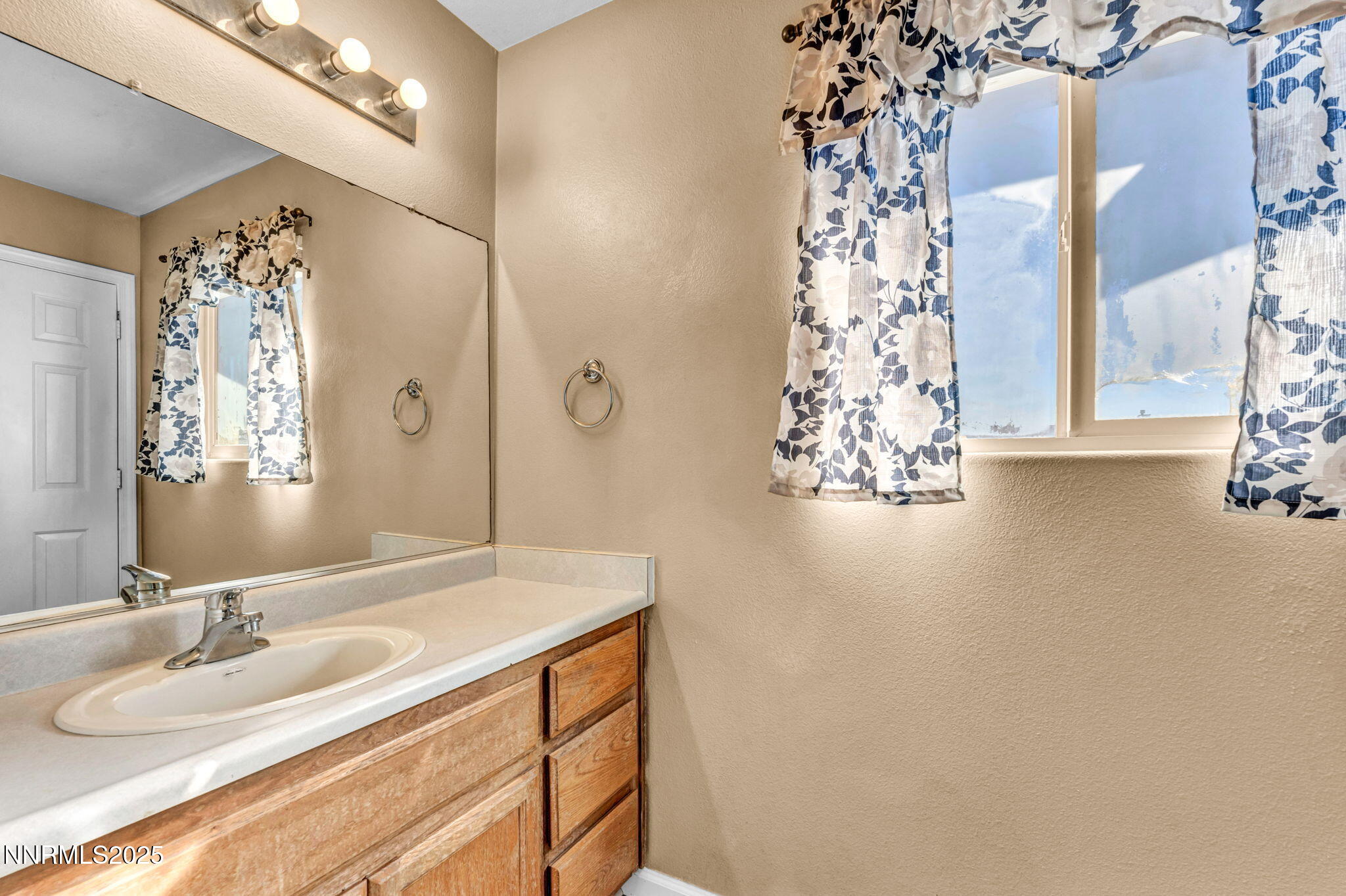 56-web-or-mls-103-michaelsen-dr