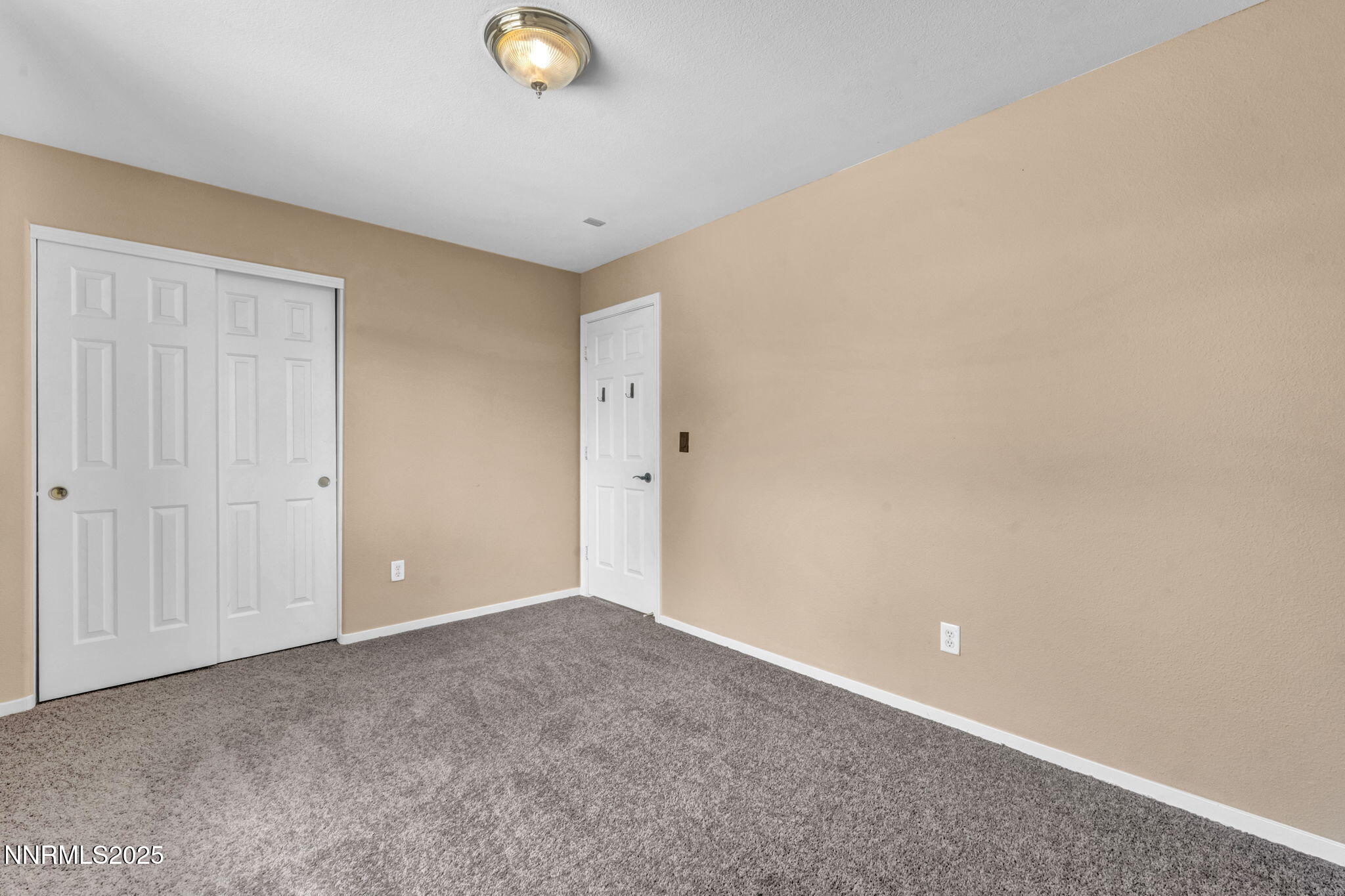 48-web-or-mls-103-michaelsen-dr