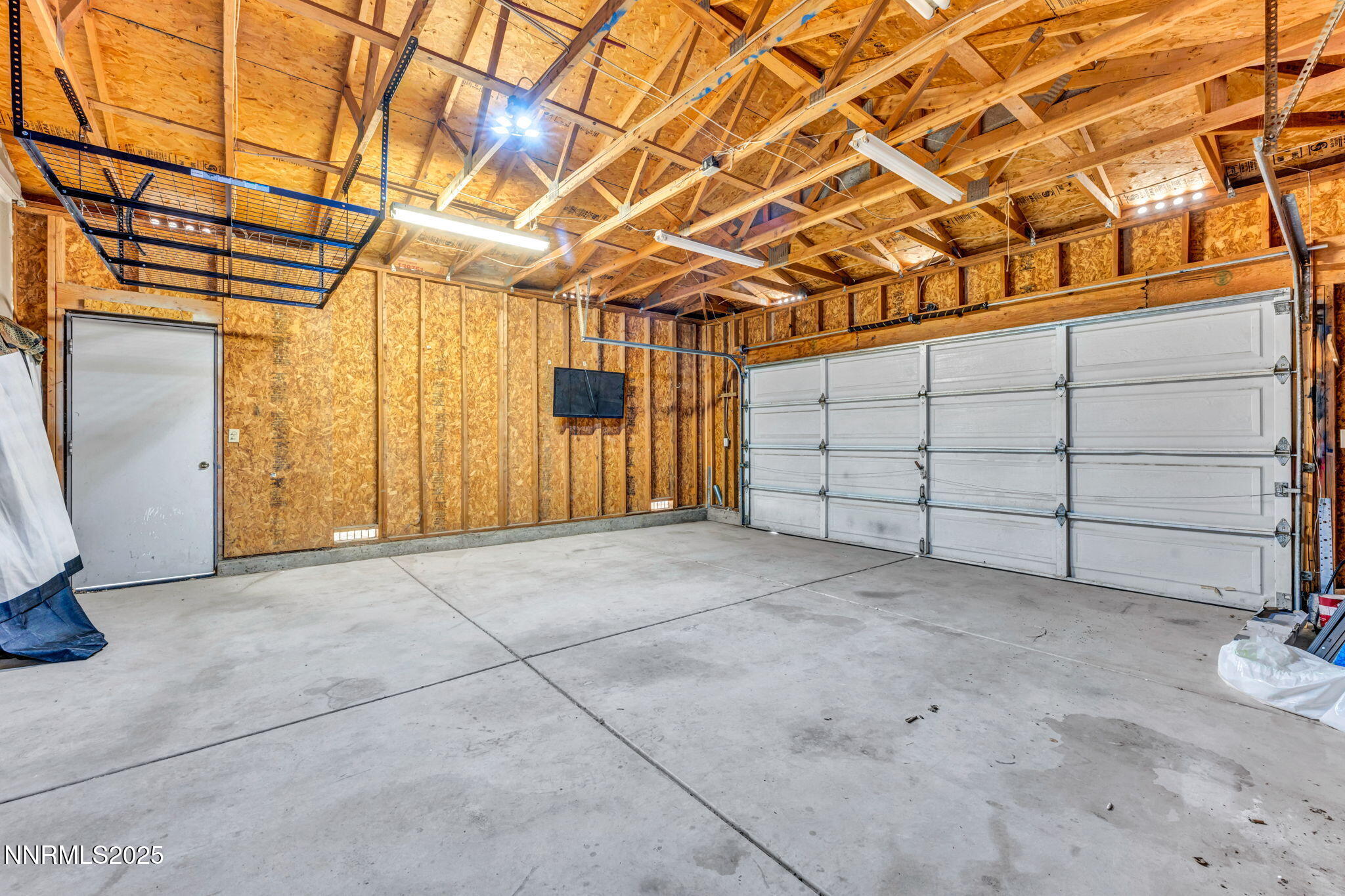 61-web-or-mls-103-michaelsen-dr