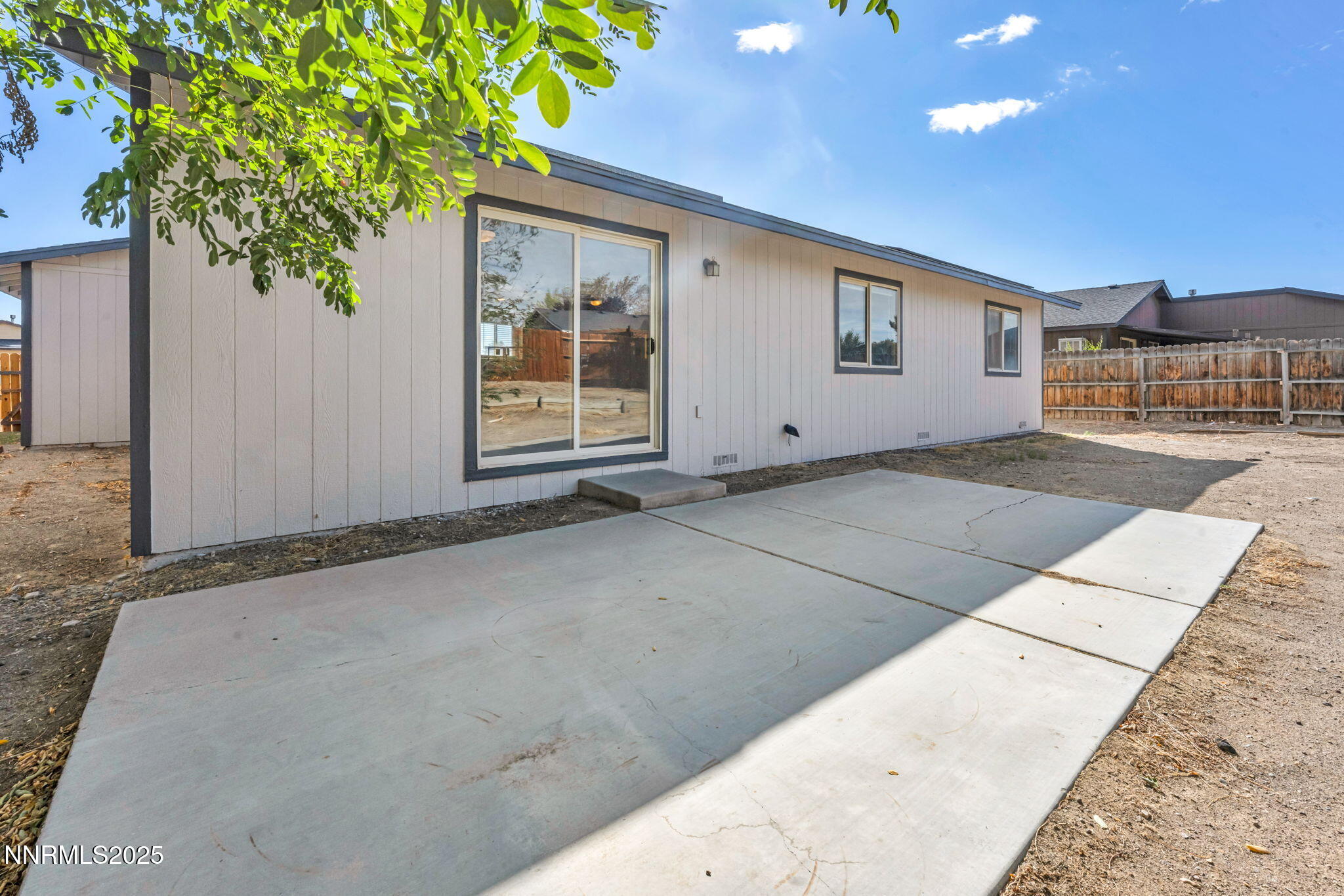 22-web-or-mls-103-michaelsen-dr