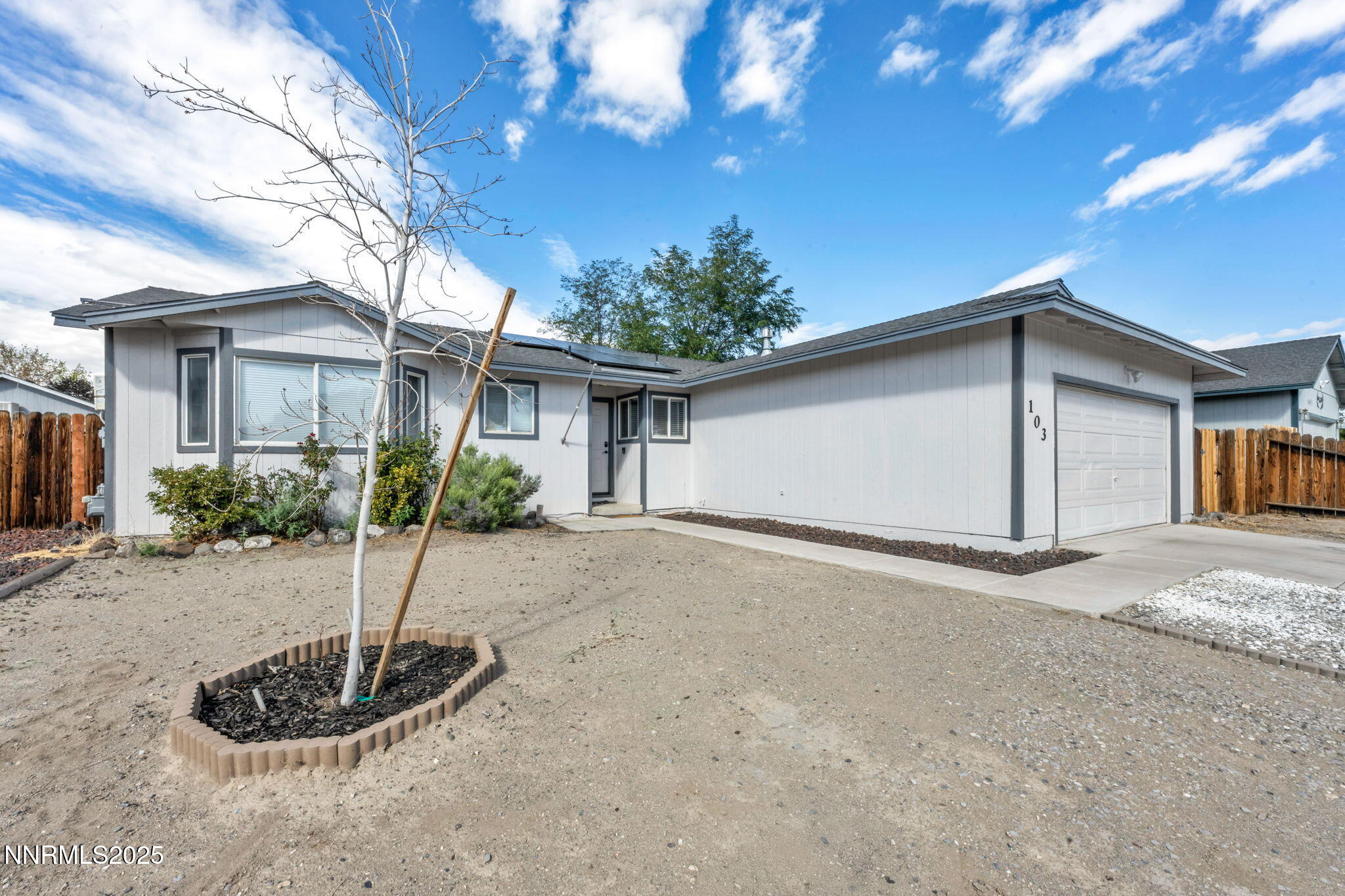 15-web-or-mls-103-michaelsen-dr