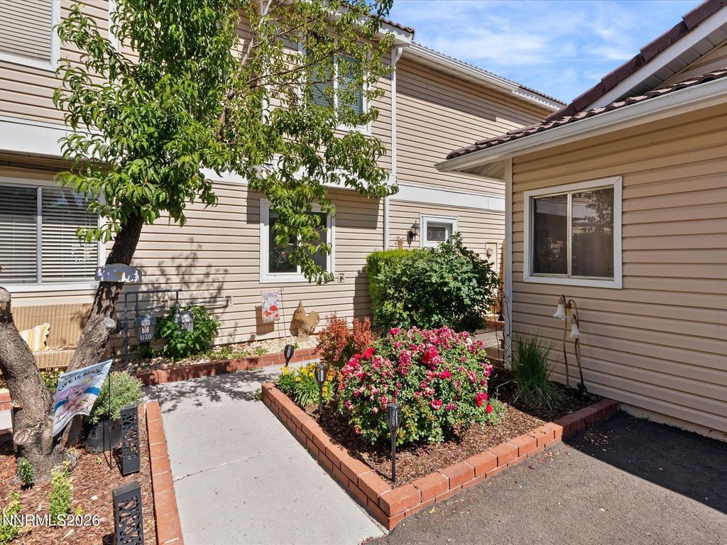 Photo of 1122 Bradley Square, Sparks, NV 89434 (MLS # 260004615)