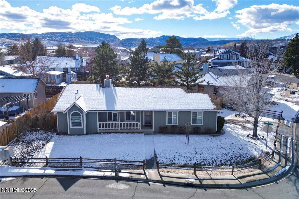Photo of 301 Coral Way, Dayton, NV 89403 (MLS # 260000311)