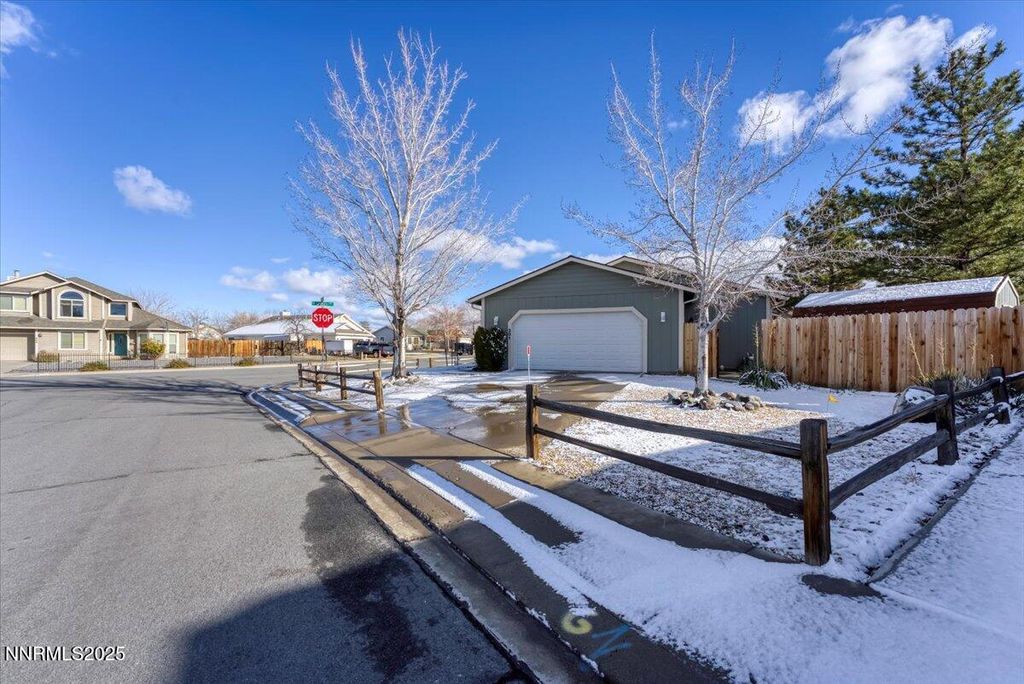 Photo of 301 Coral Way, Dayton, NV 89403 (MLS # 260000311)