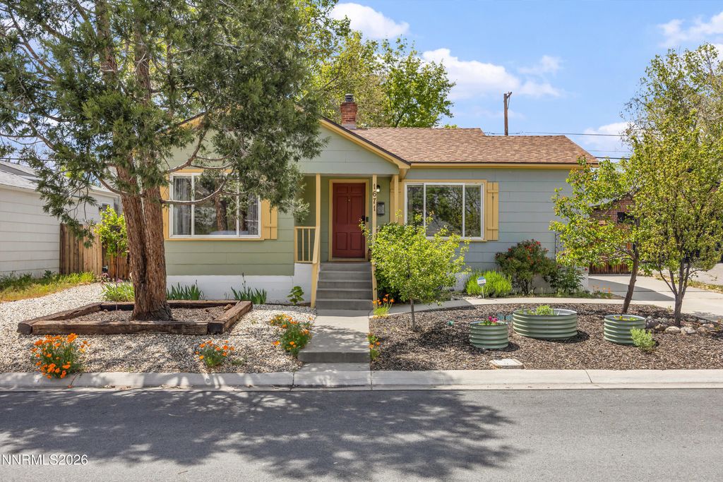 Photo of 1671 Ordway Avenue, Reno, NV 89509 (MLS # 260005651)