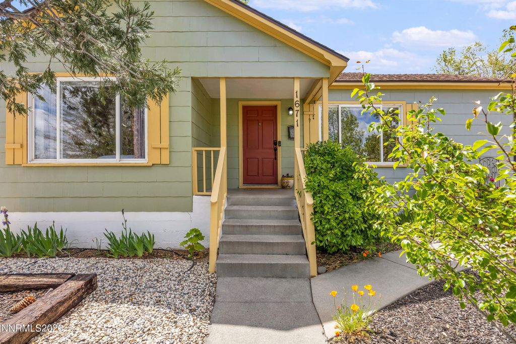 Photo of 1671 Ordway Avenue, Reno, NV 89509 (MLS # 260005651)