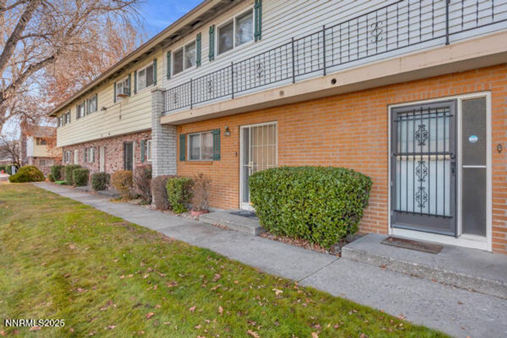 Photo of 284 Smithridge Park, Reno, NV 89502 (MLS # 250059225)