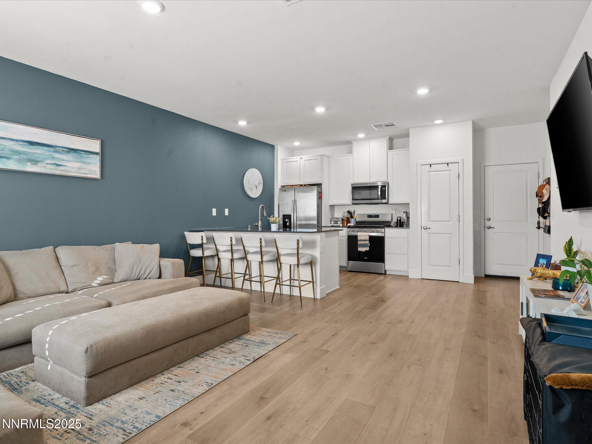 09-4232 Fawnridge Pl-NEW-108