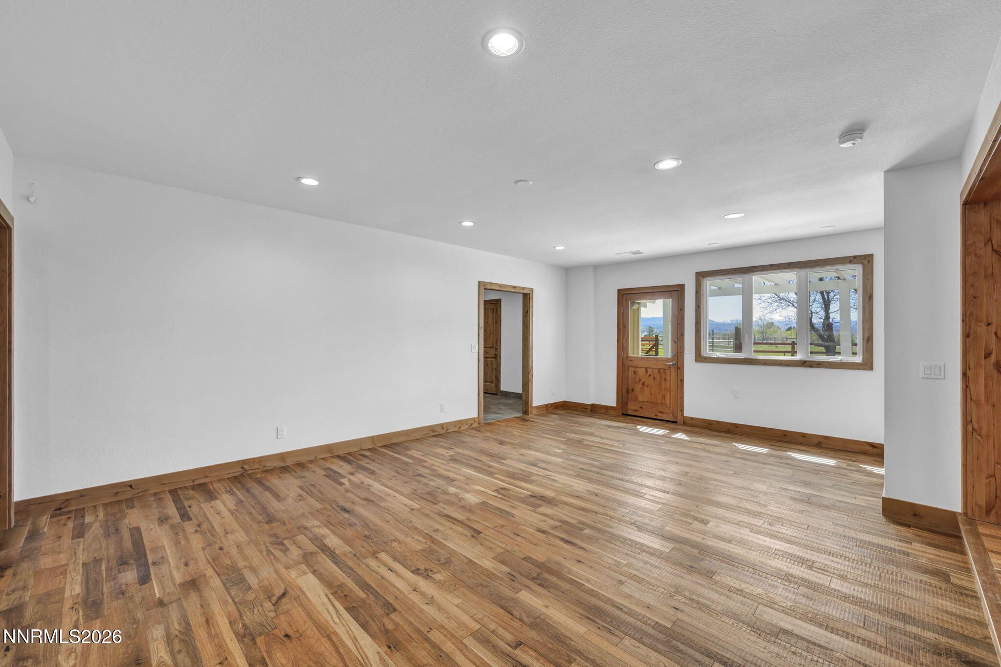 83-web-or-mls-1097-meadowlark-cir