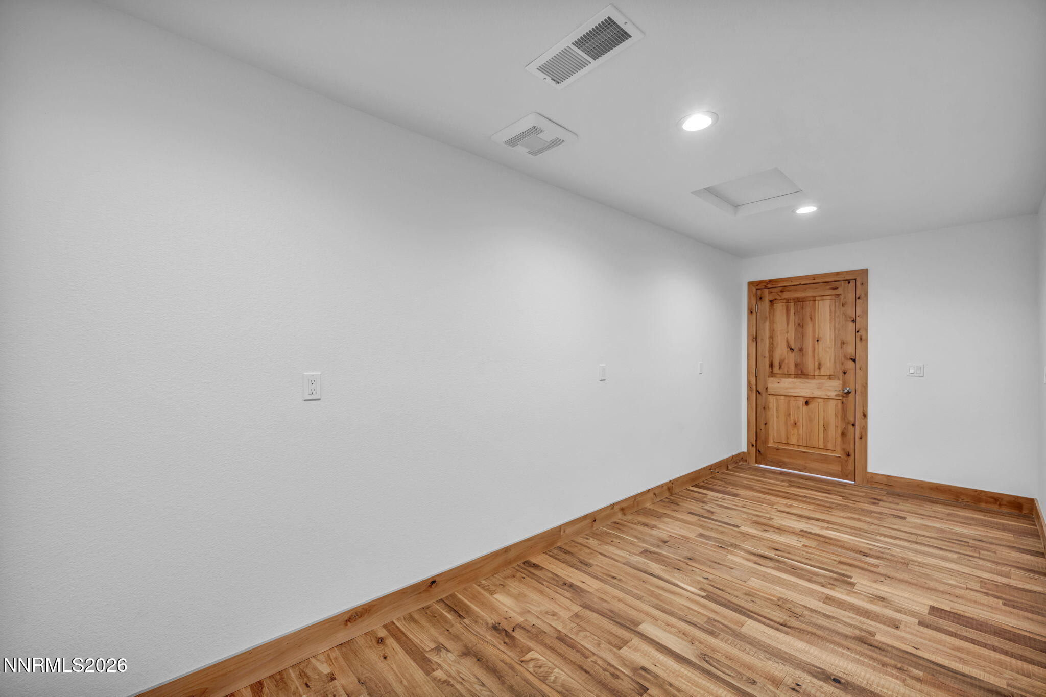 84-web-or-mls-1097-meadowlark-cir