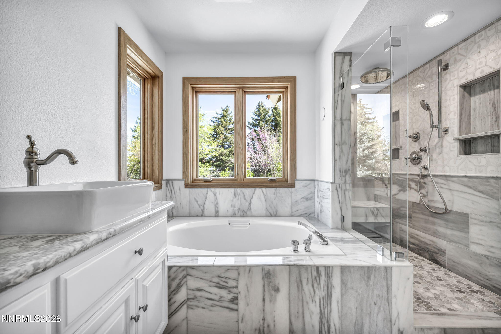 97-web-or-mls-1097-meadowlark-cir