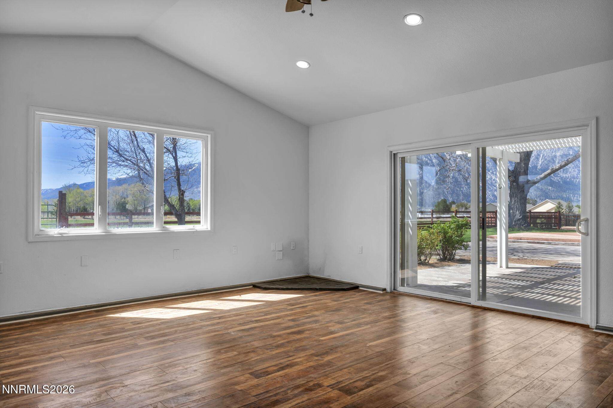 89-web-or-mls-1097-meadowlark-cir