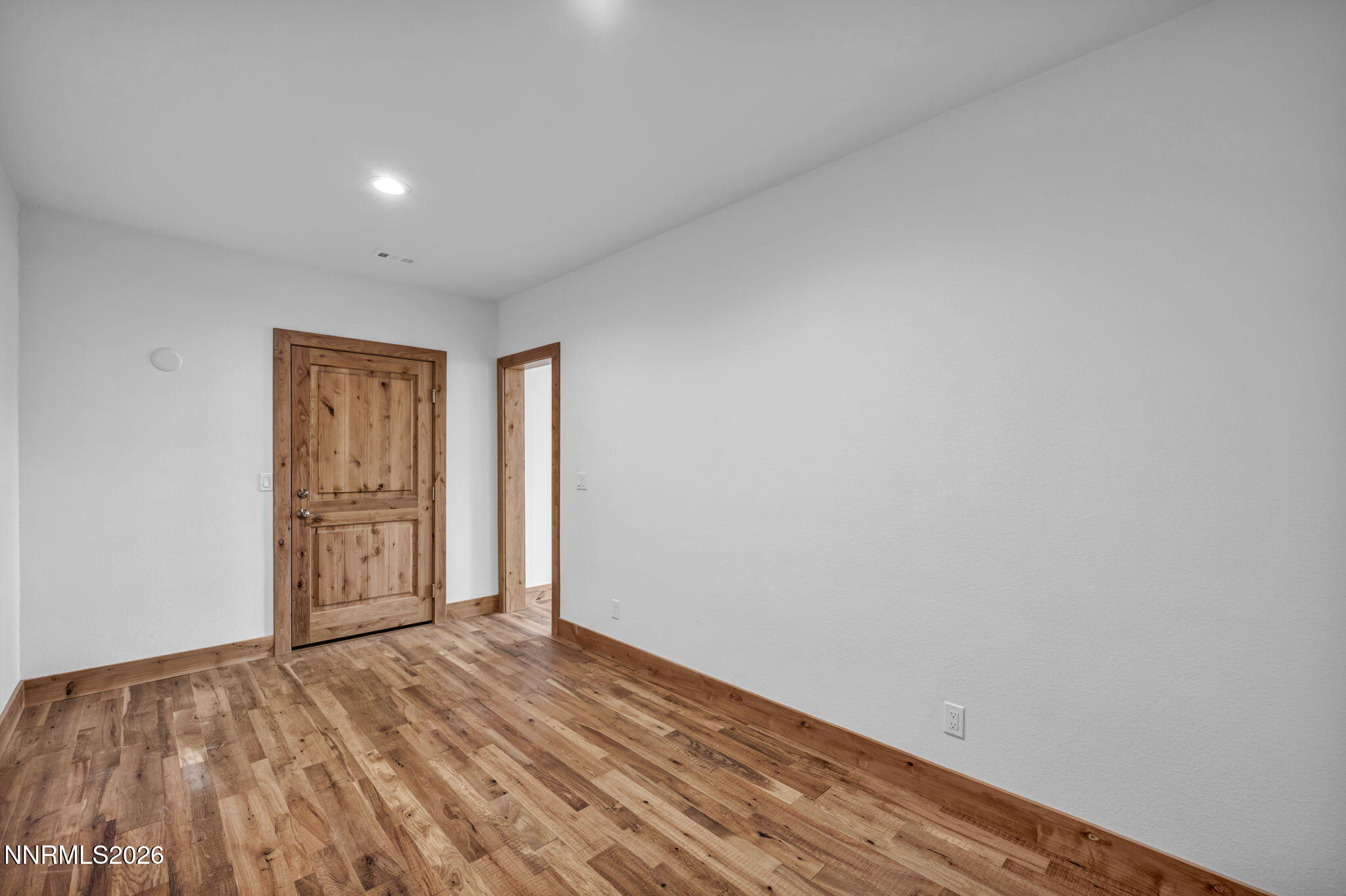 80-web-or-mls-1097-meadowlark-cir
