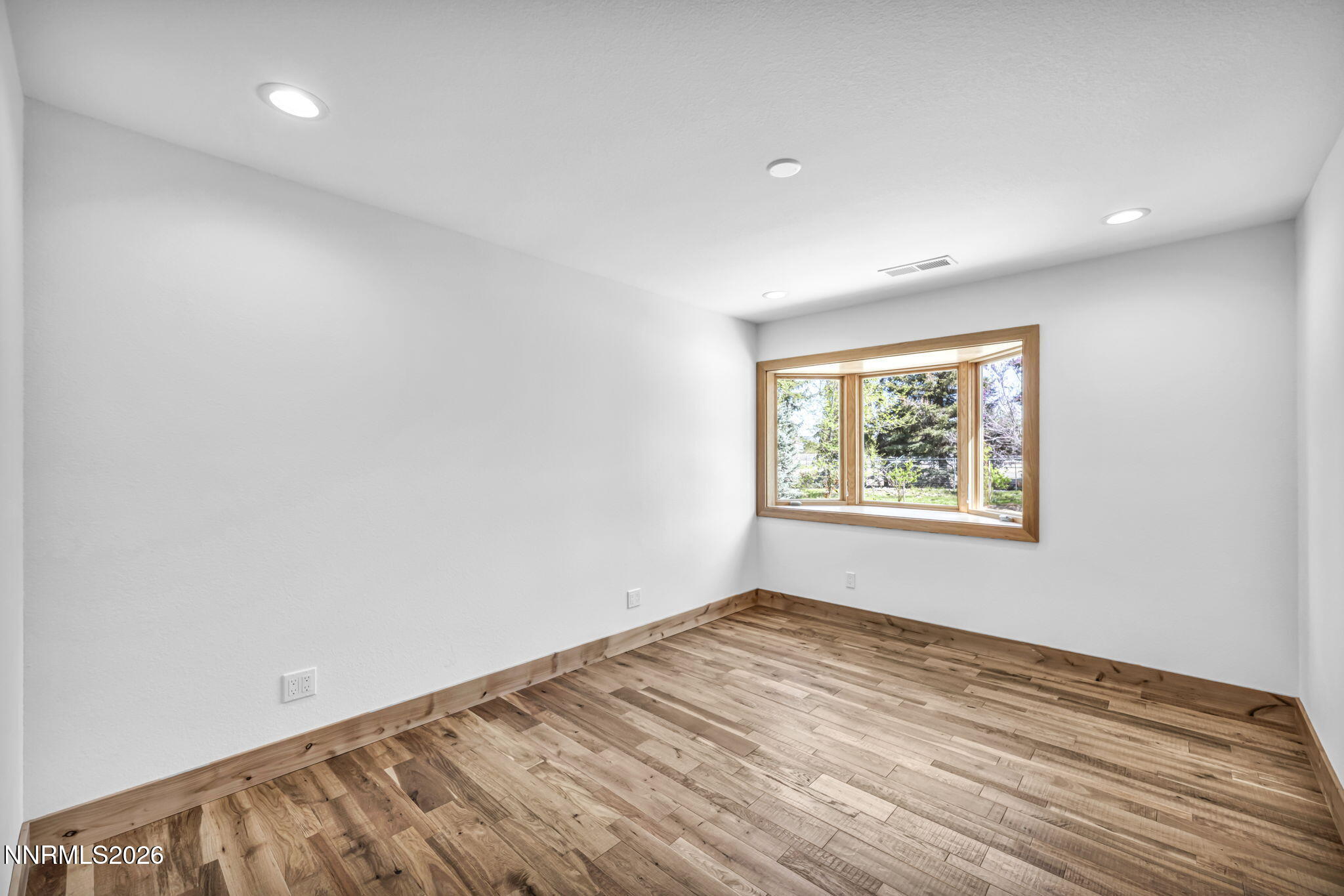 75-web-or-mls-1097-meadowlark-cir