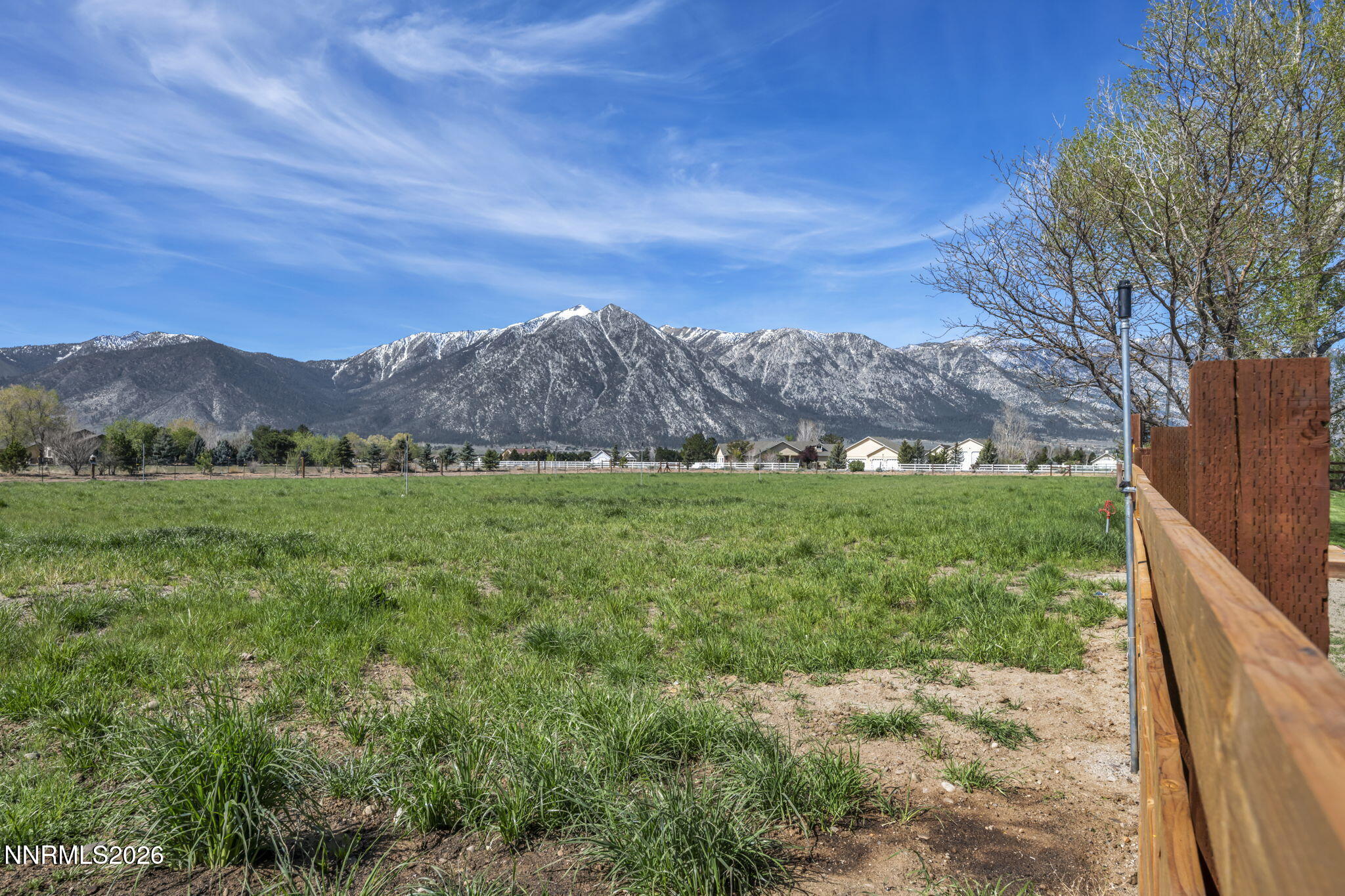 27-web-or-mls-1097-meadowlark-cir