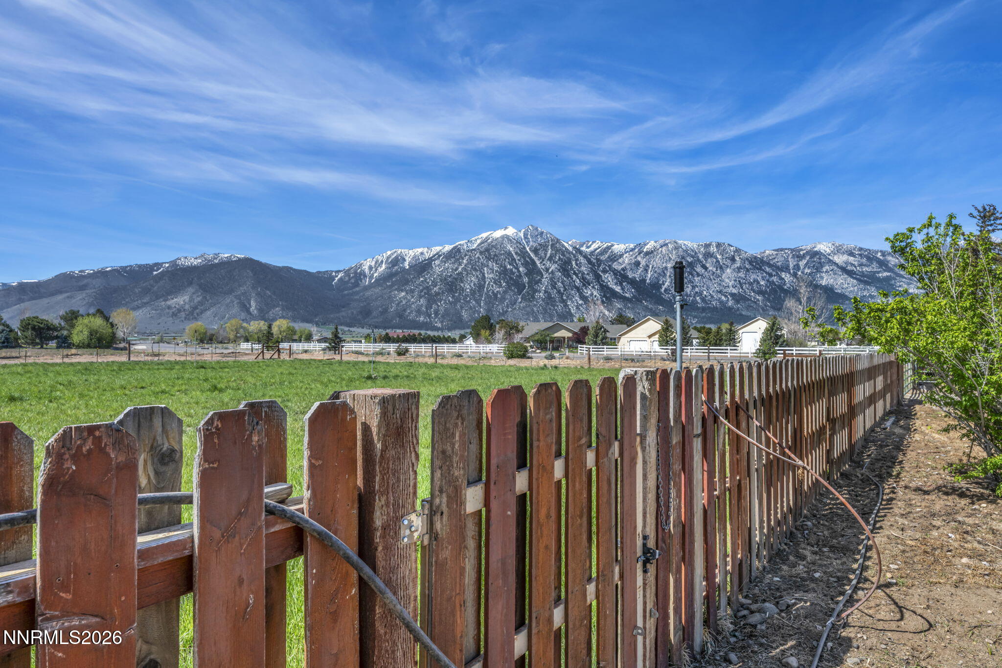 28-web-or-mls-1097-meadowlark-cir