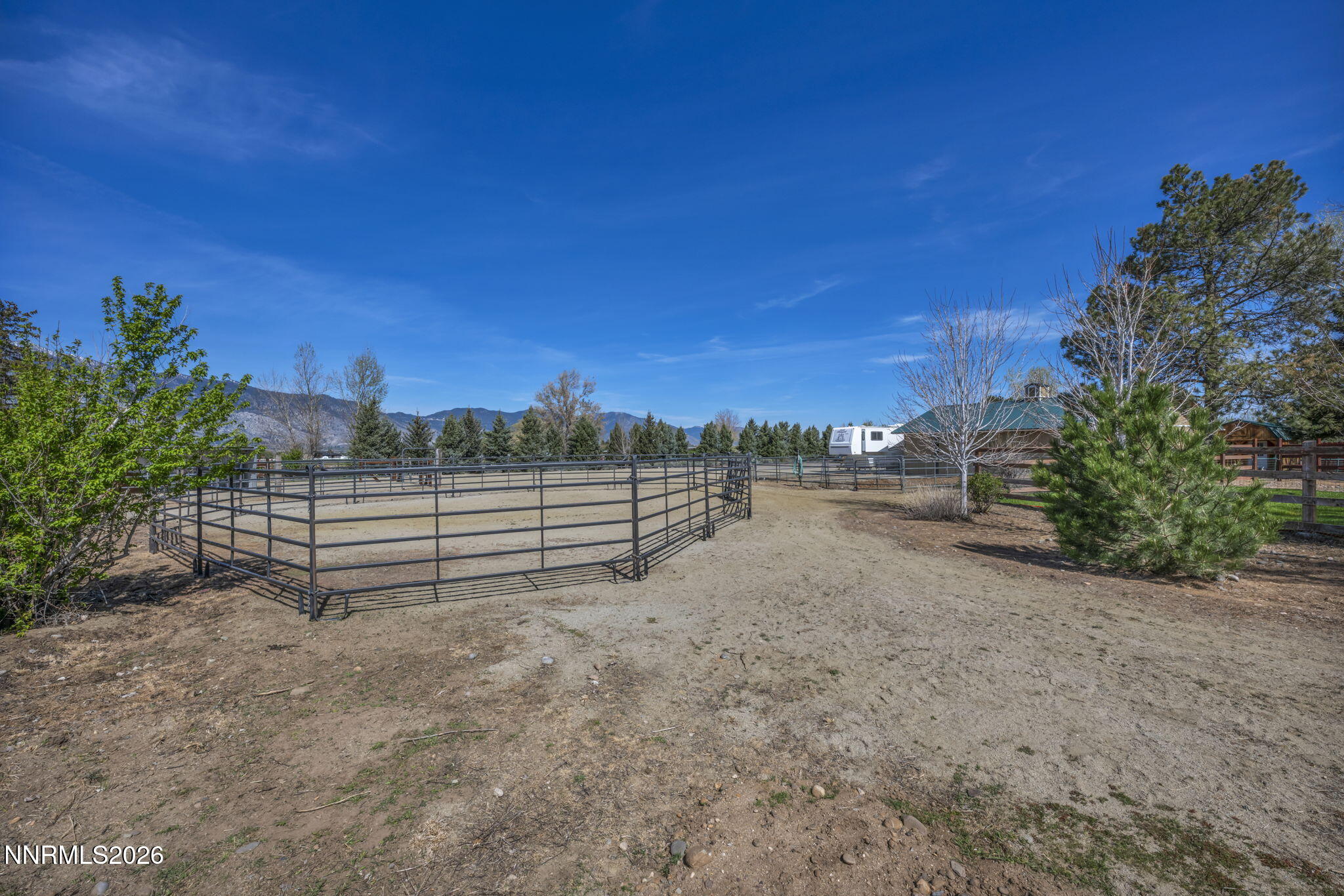 33-web-or-mls-1097-meadowlark-cir