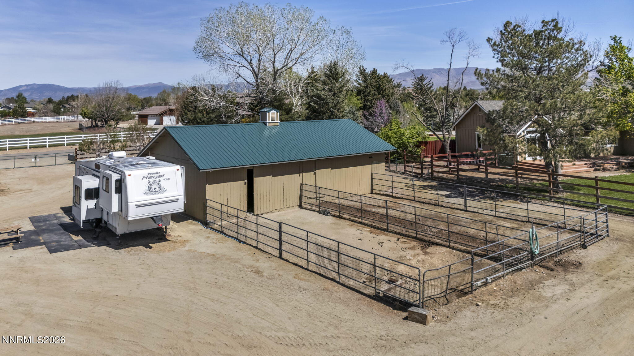 44-web-or-mls-1097-meadowlark-cir