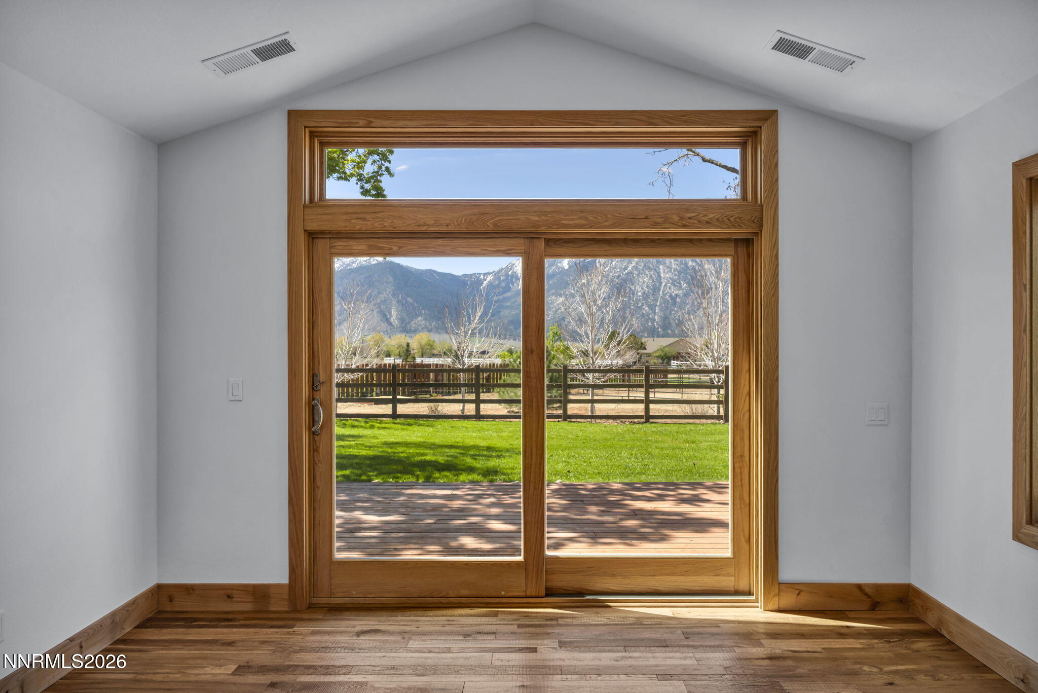 71-web-or-mls-1097-meadowlark-cir