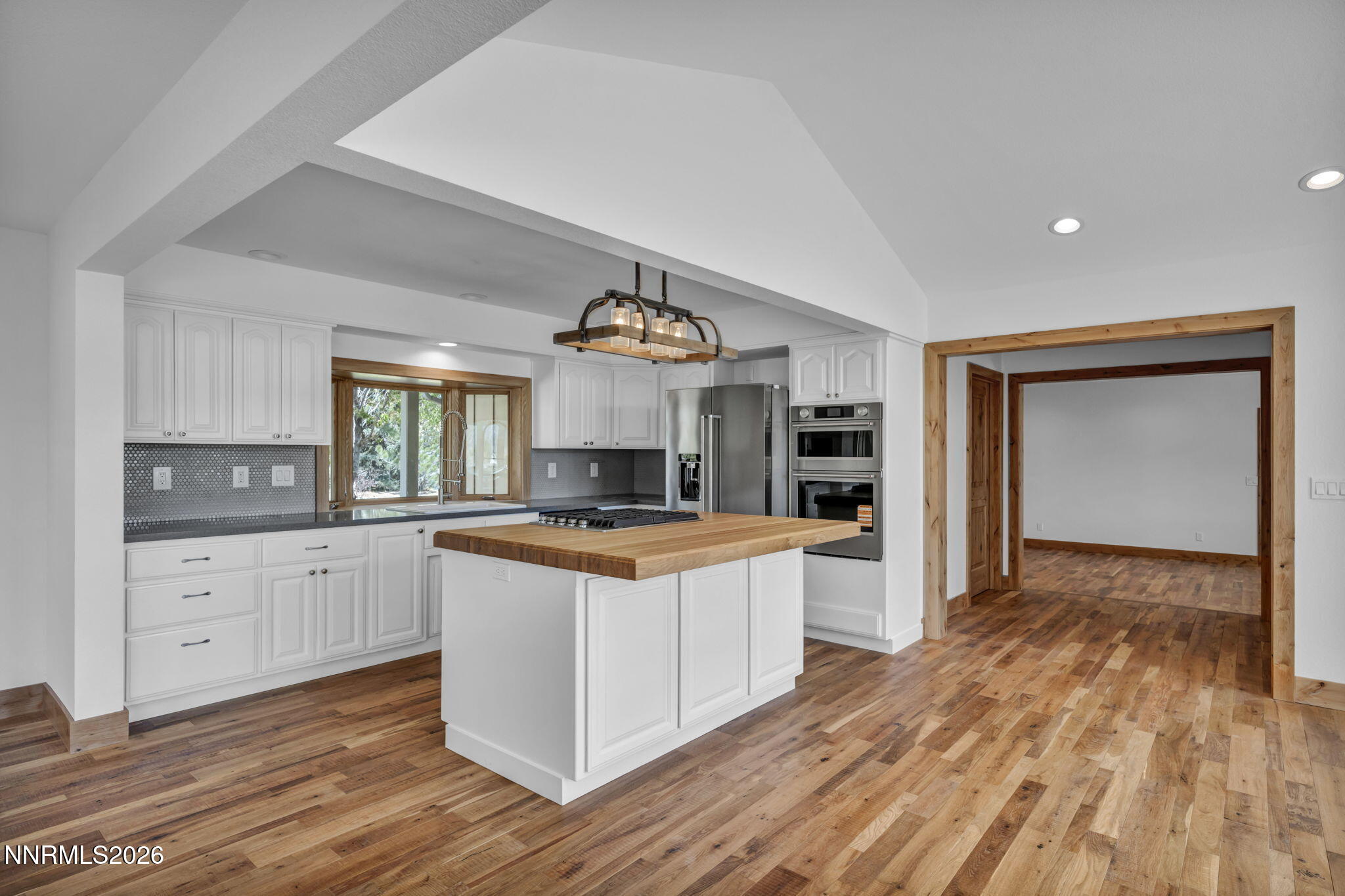 68-web-or-mls-1097-meadowlark-cir