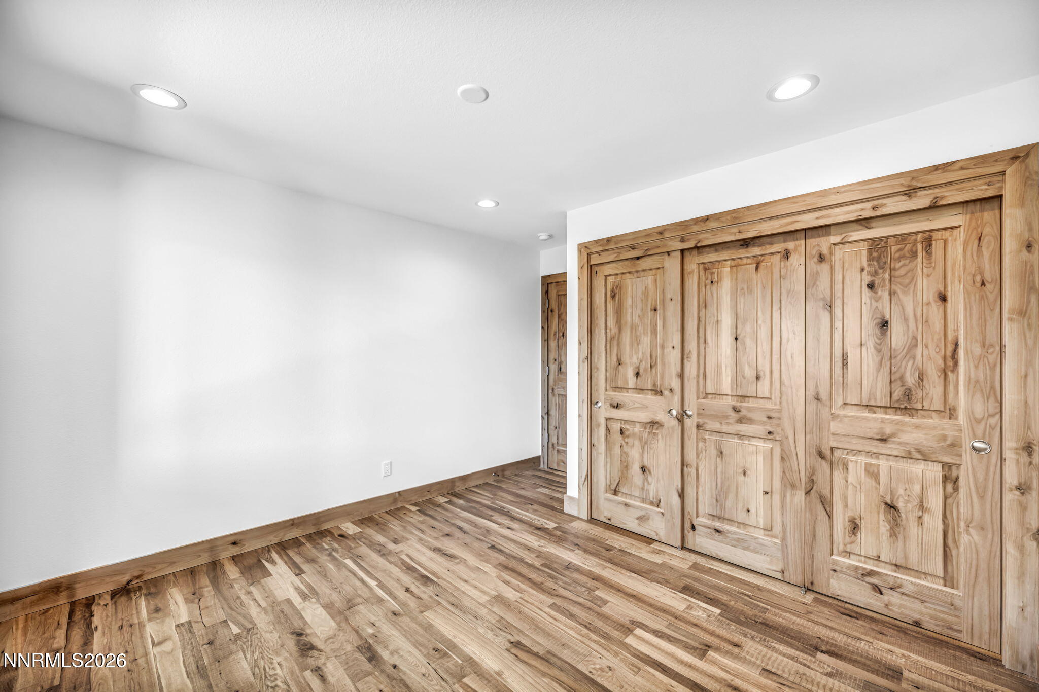77-web-or-mls-1097-meadowlark-cir